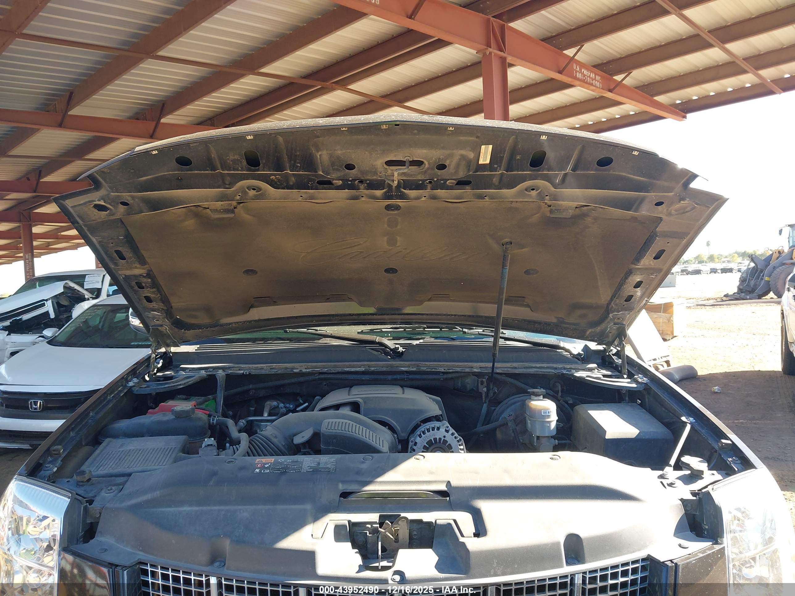CADILLAC ESCALADE image 10