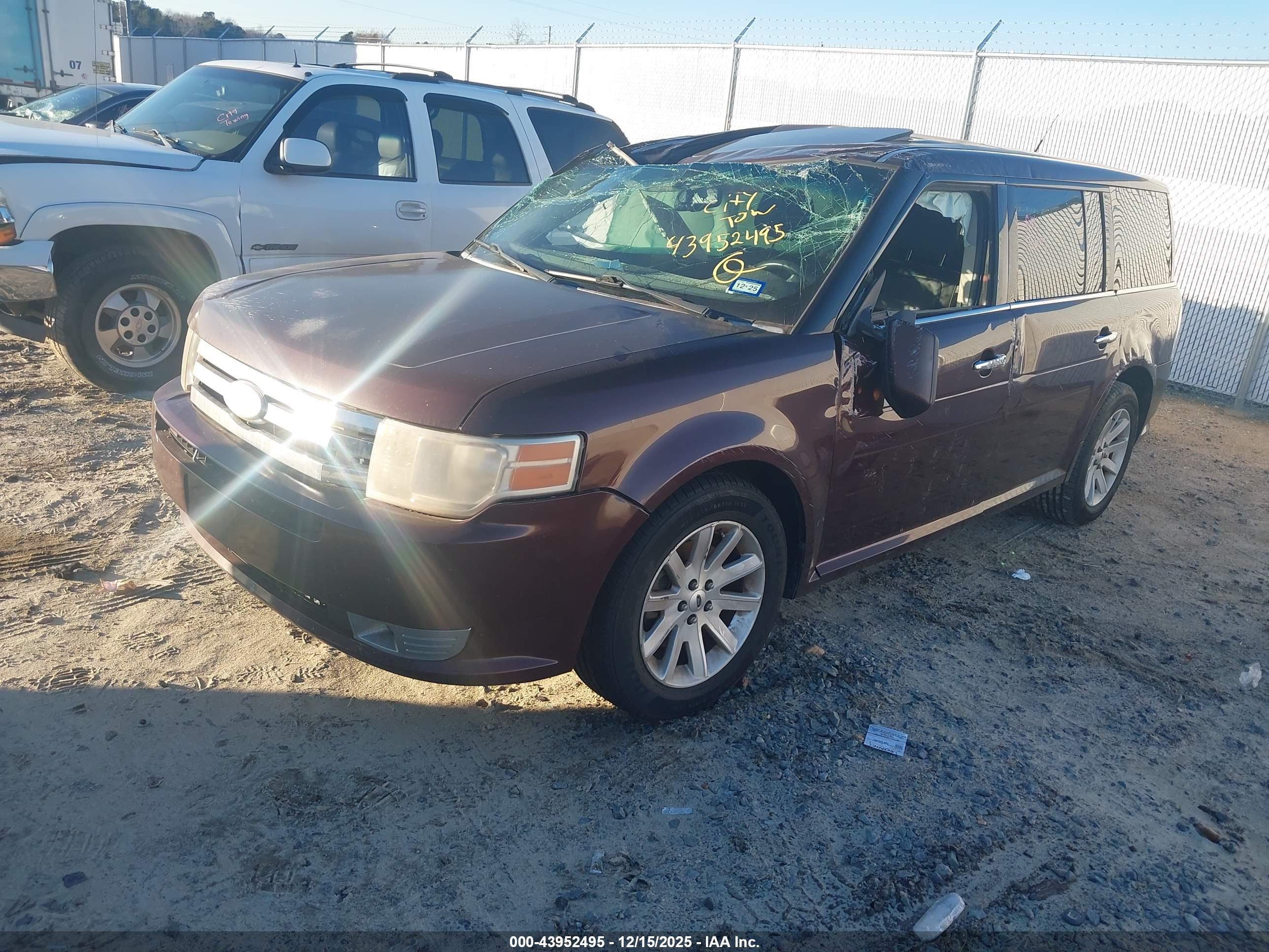 FORD FLEX image 2