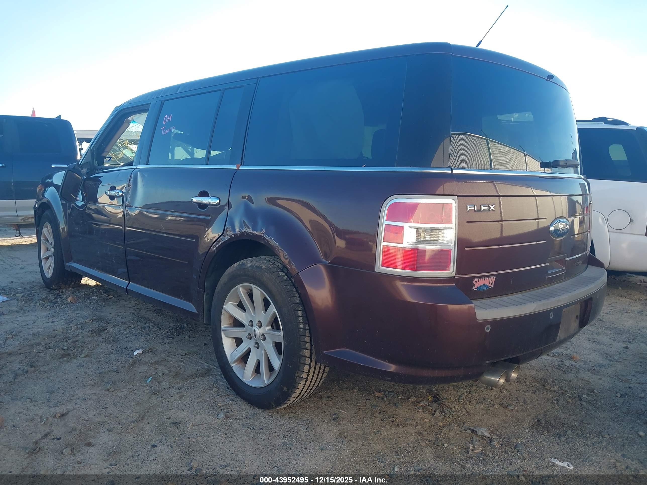 FORD FLEX image 3