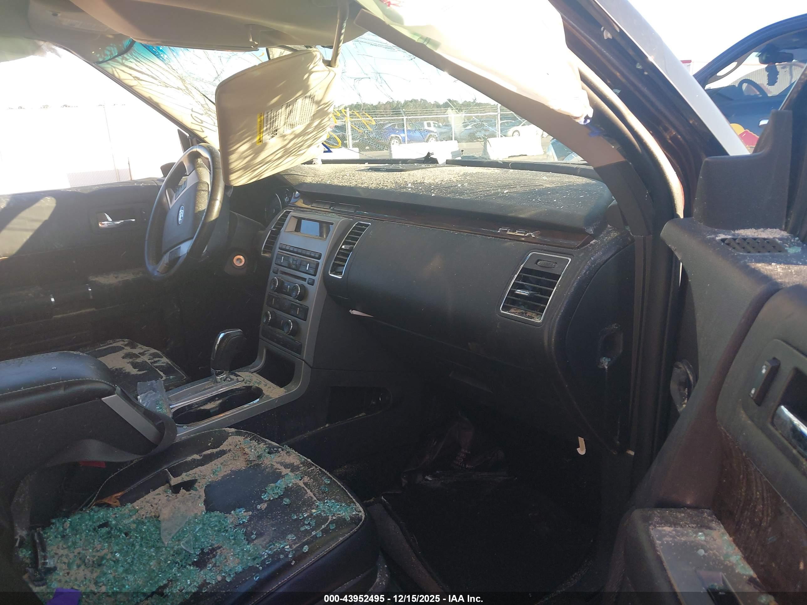 FORD FLEX image 5
