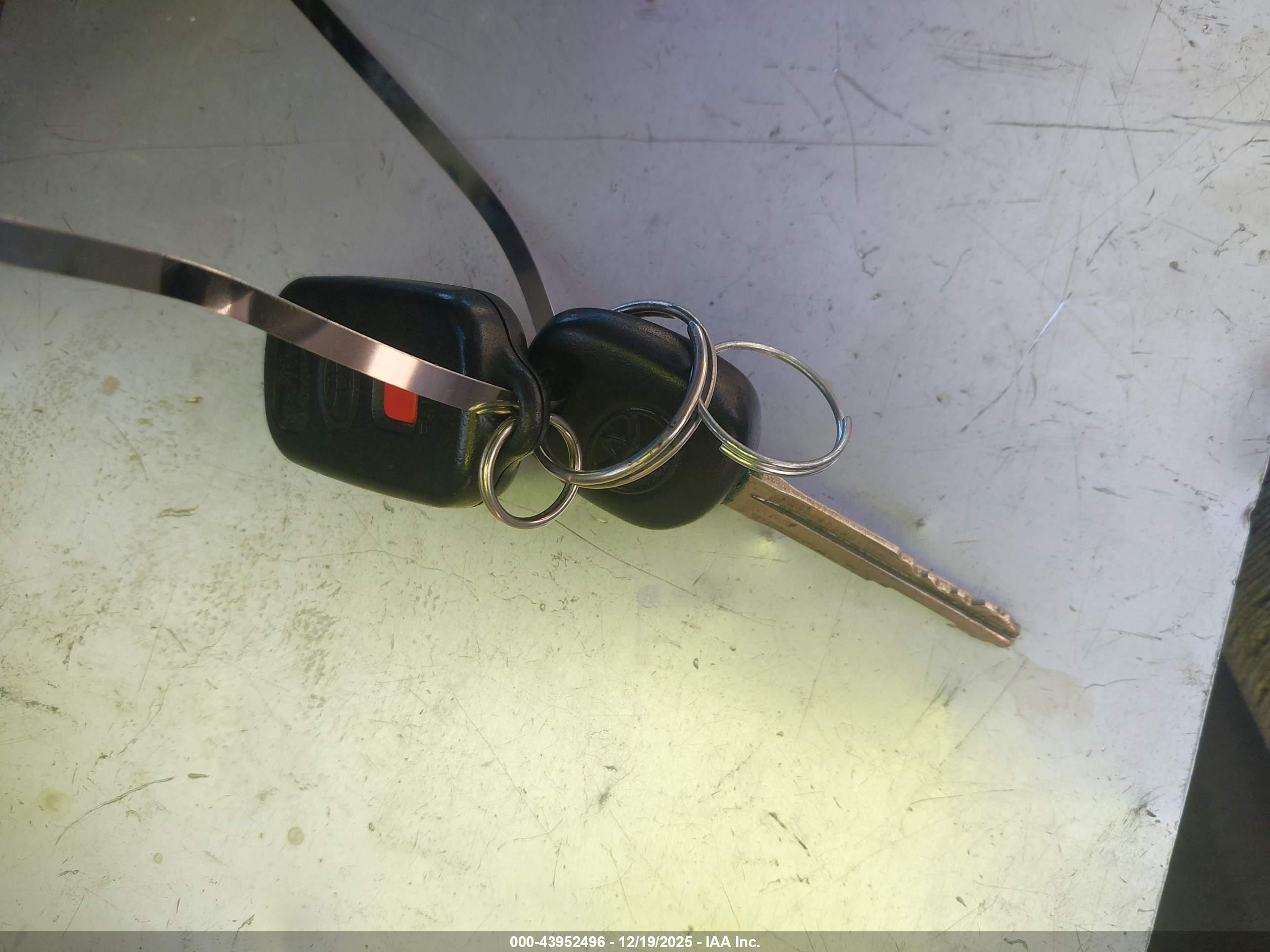 TOYOTA CAMRY image 11