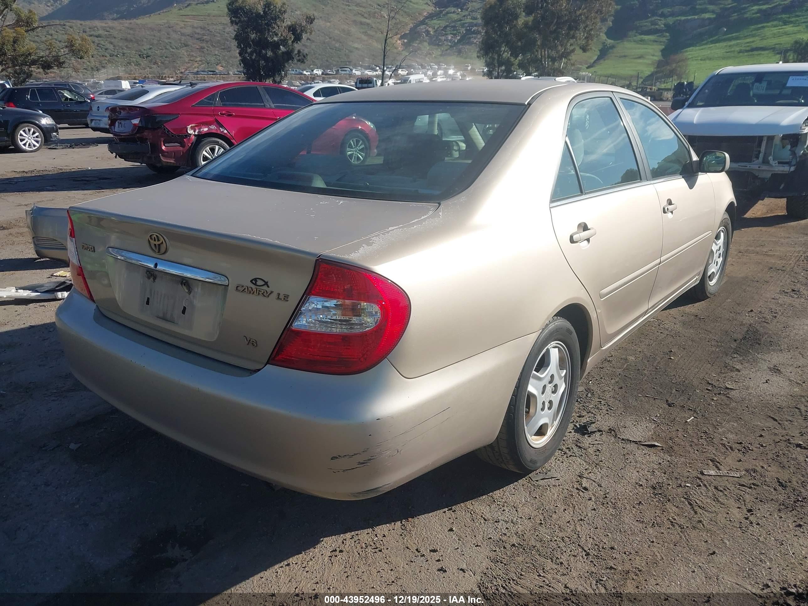 TOYOTA CAMRY image 4