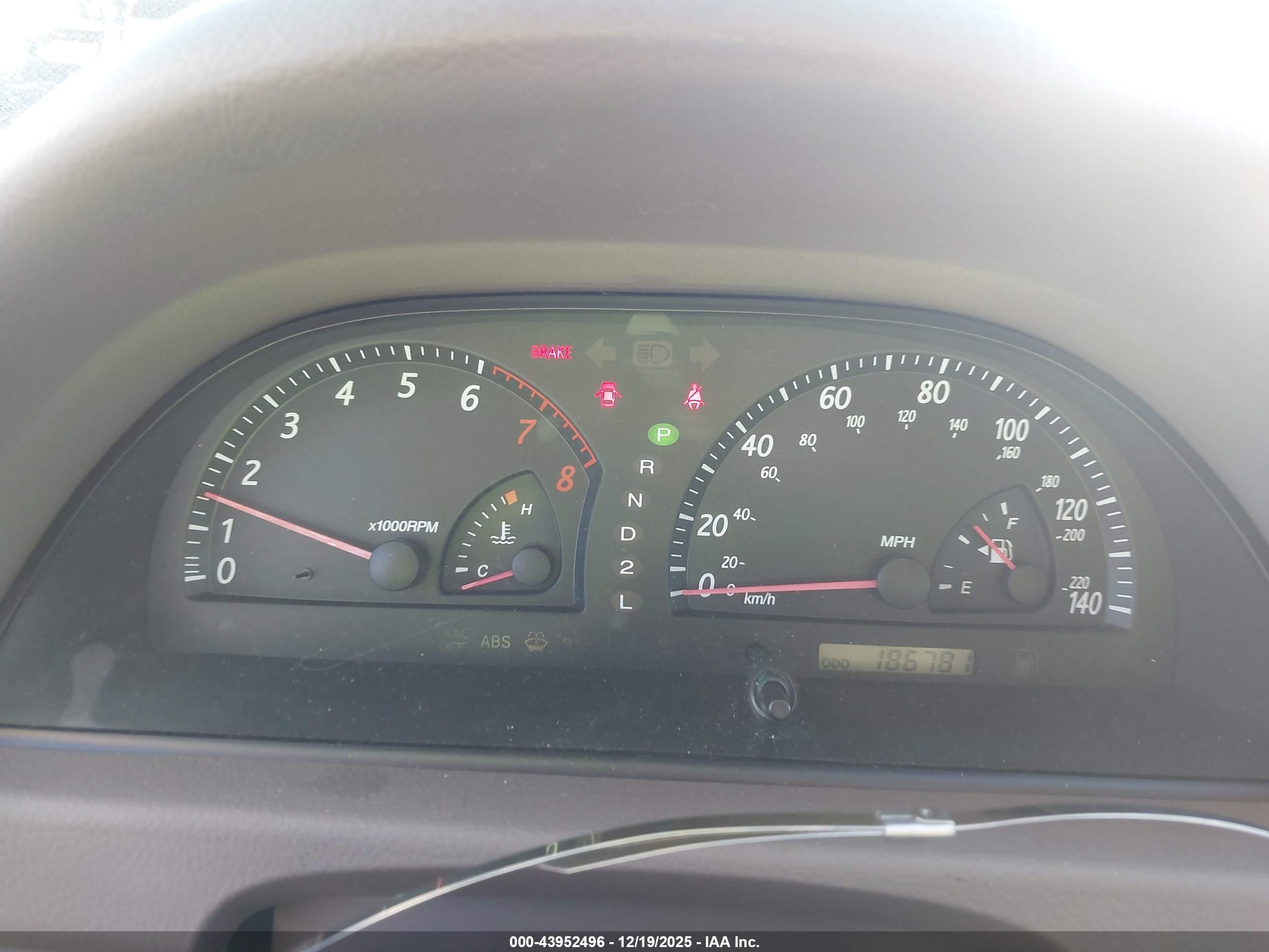 TOYOTA CAMRY image 7