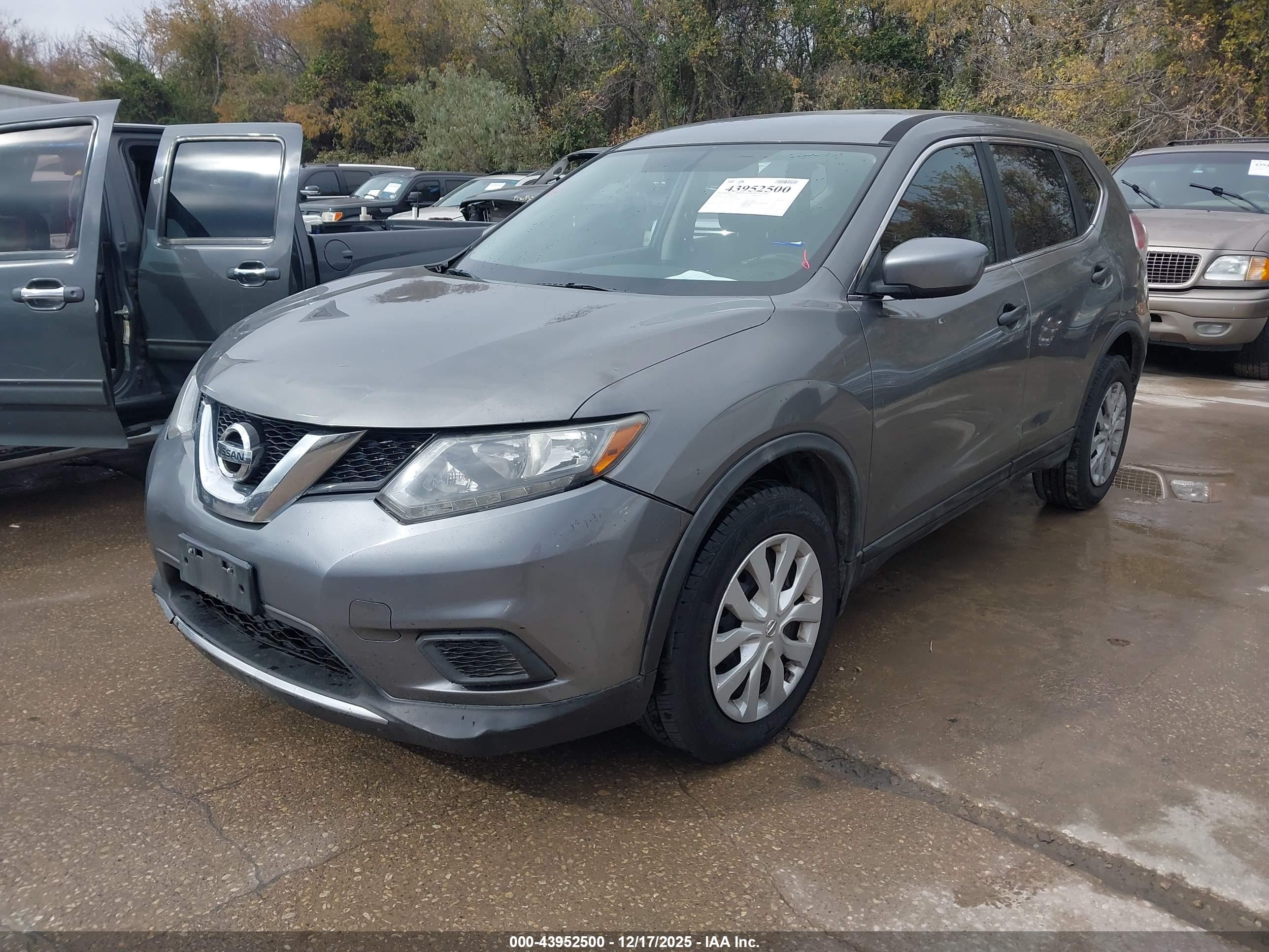 NISSAN ROGUE image 2