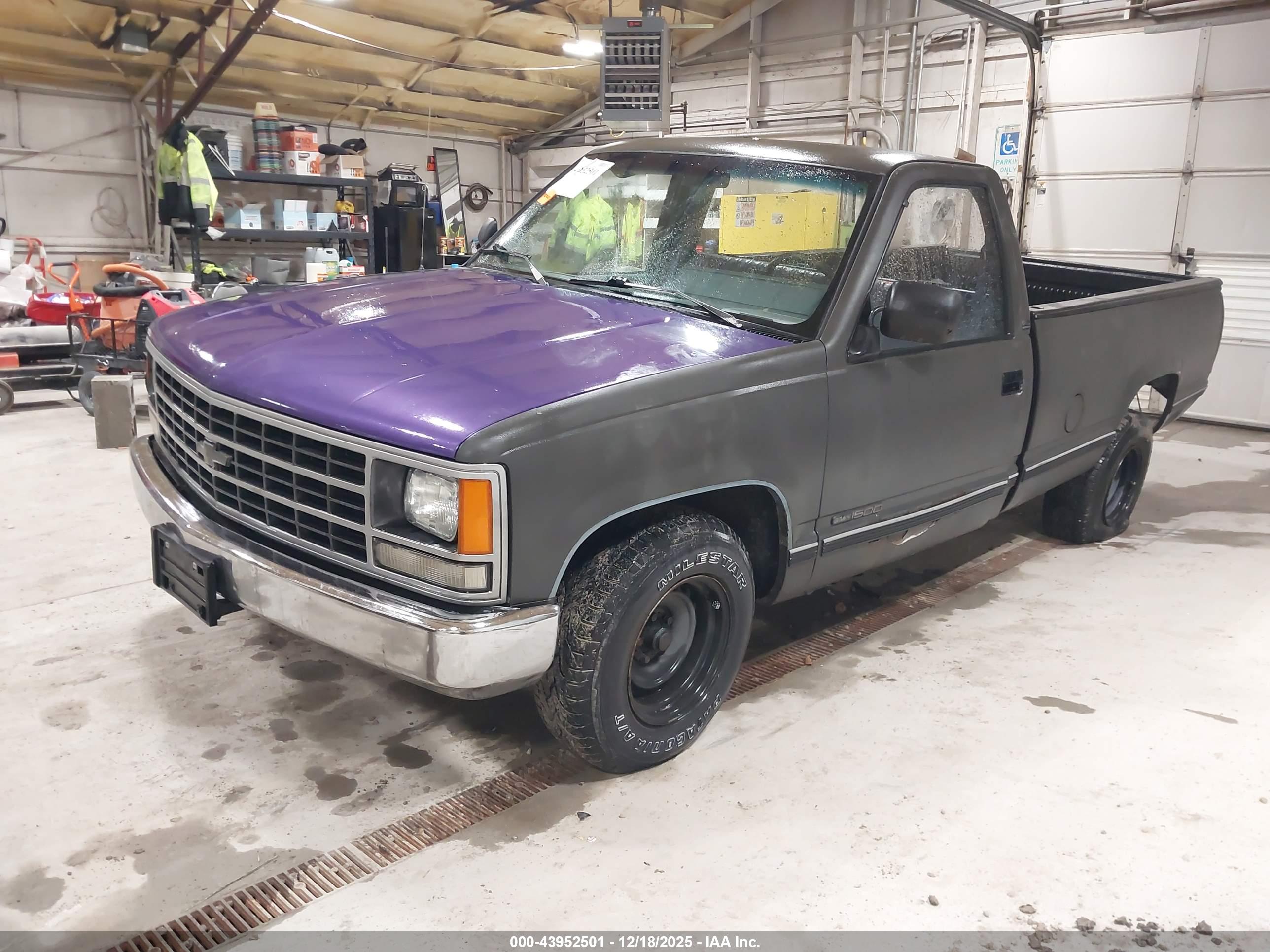 GMC SIERRA image 2
