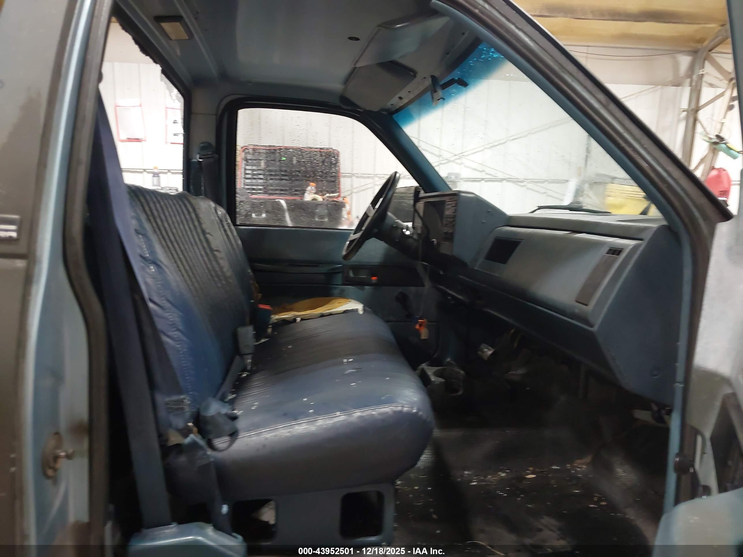 GMC SIERRA image 5