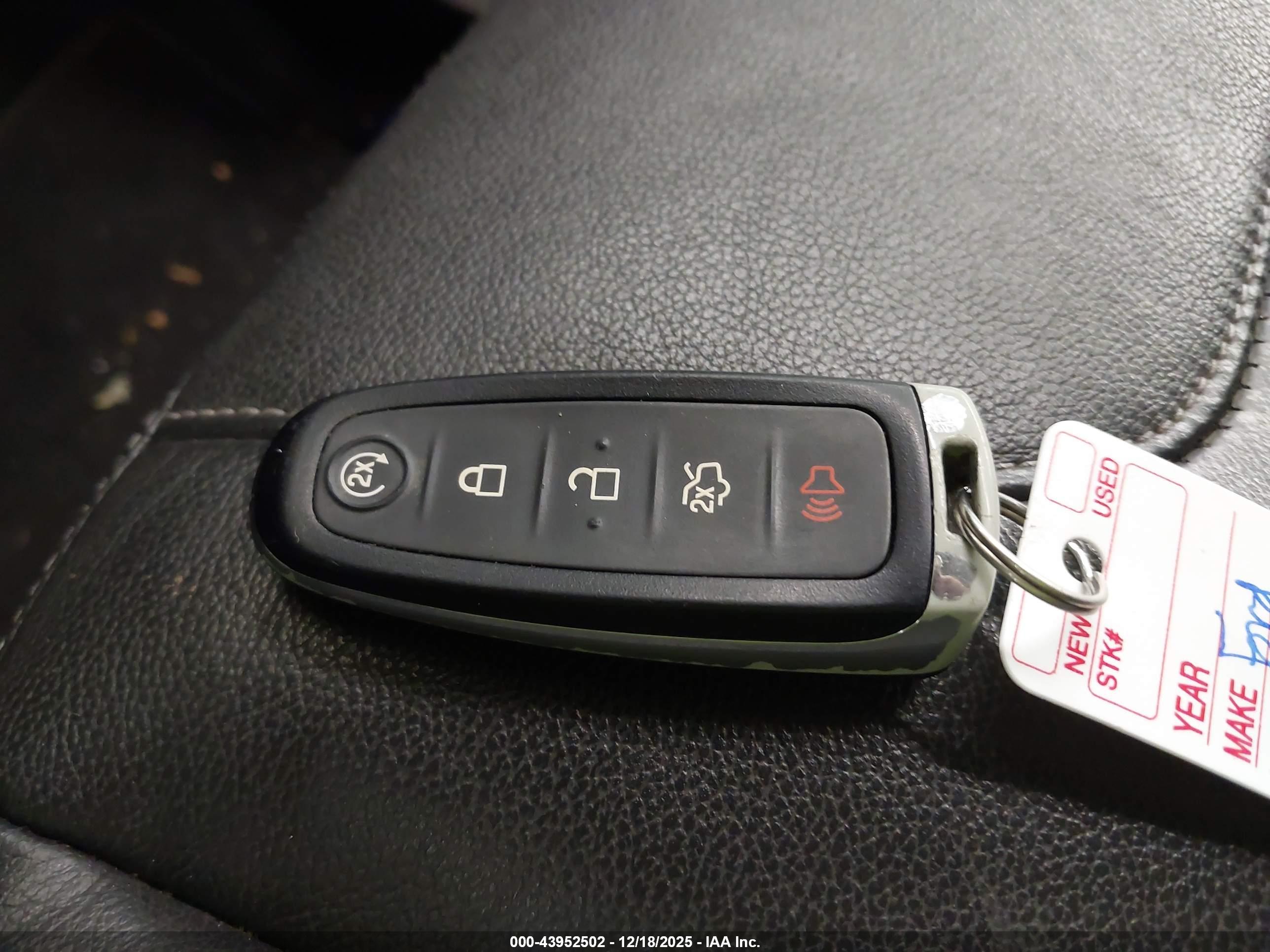 FORD ESCAPE image 11
