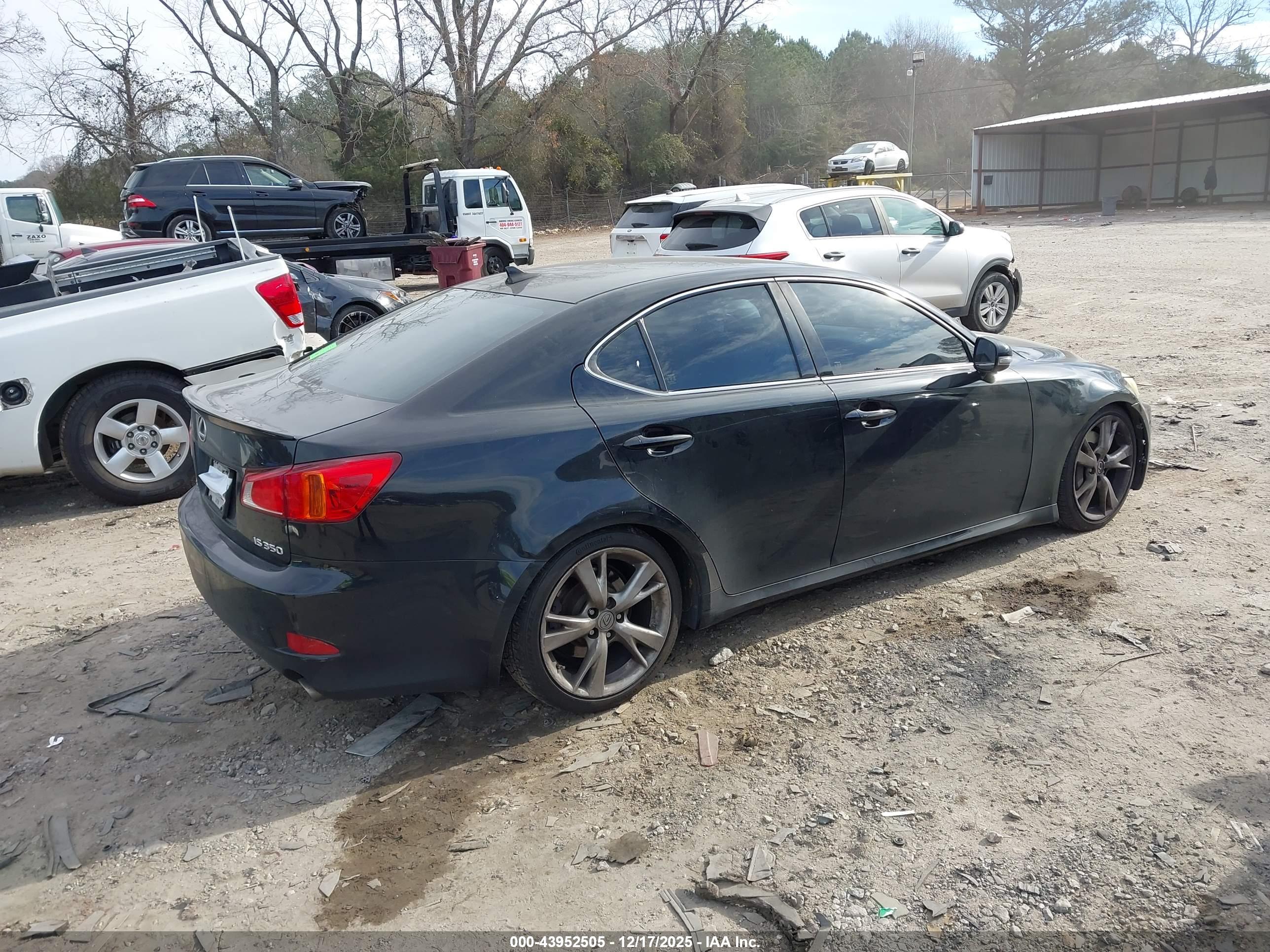LEXUS IS image 4