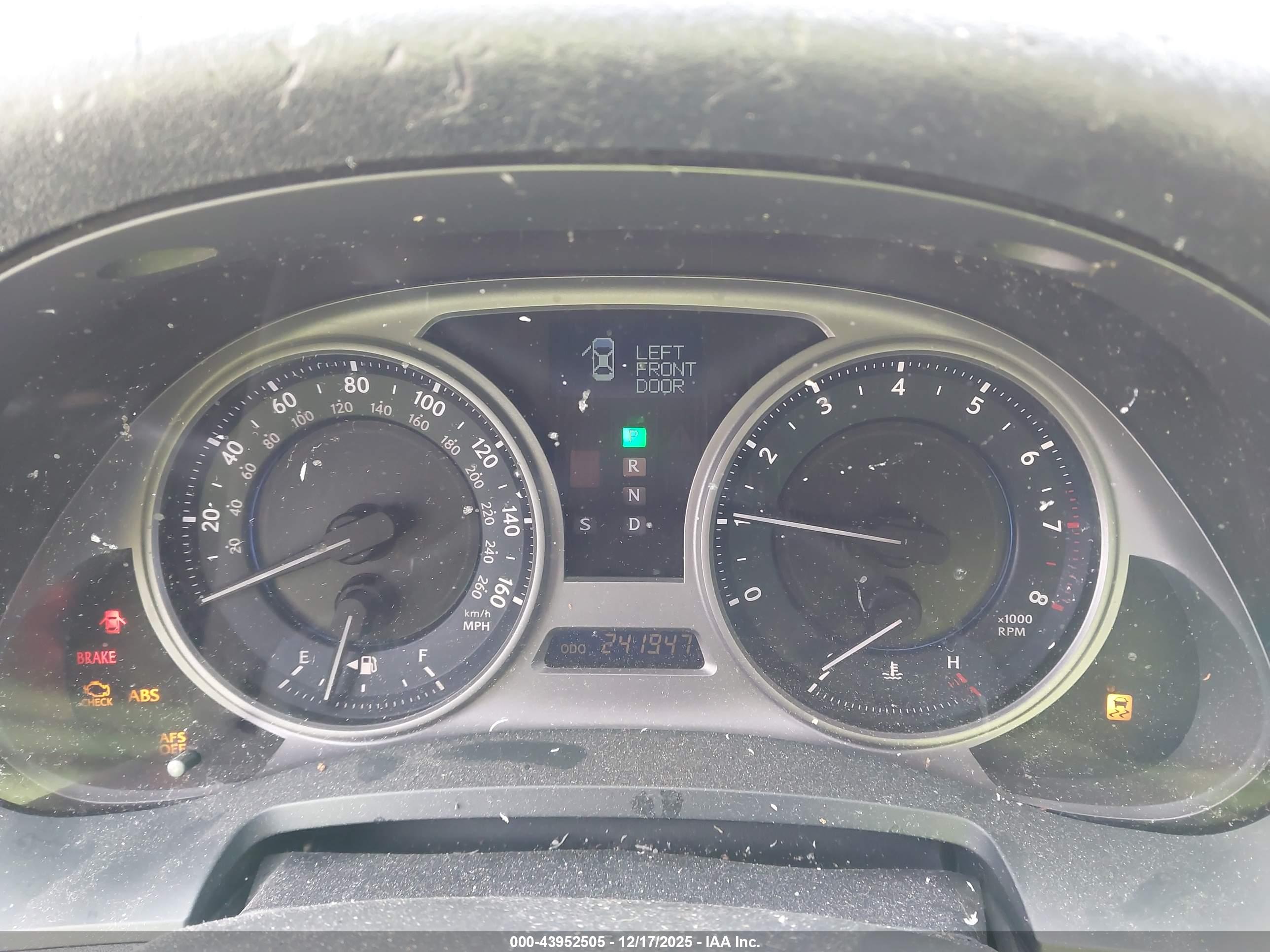 LEXUS IS image 7