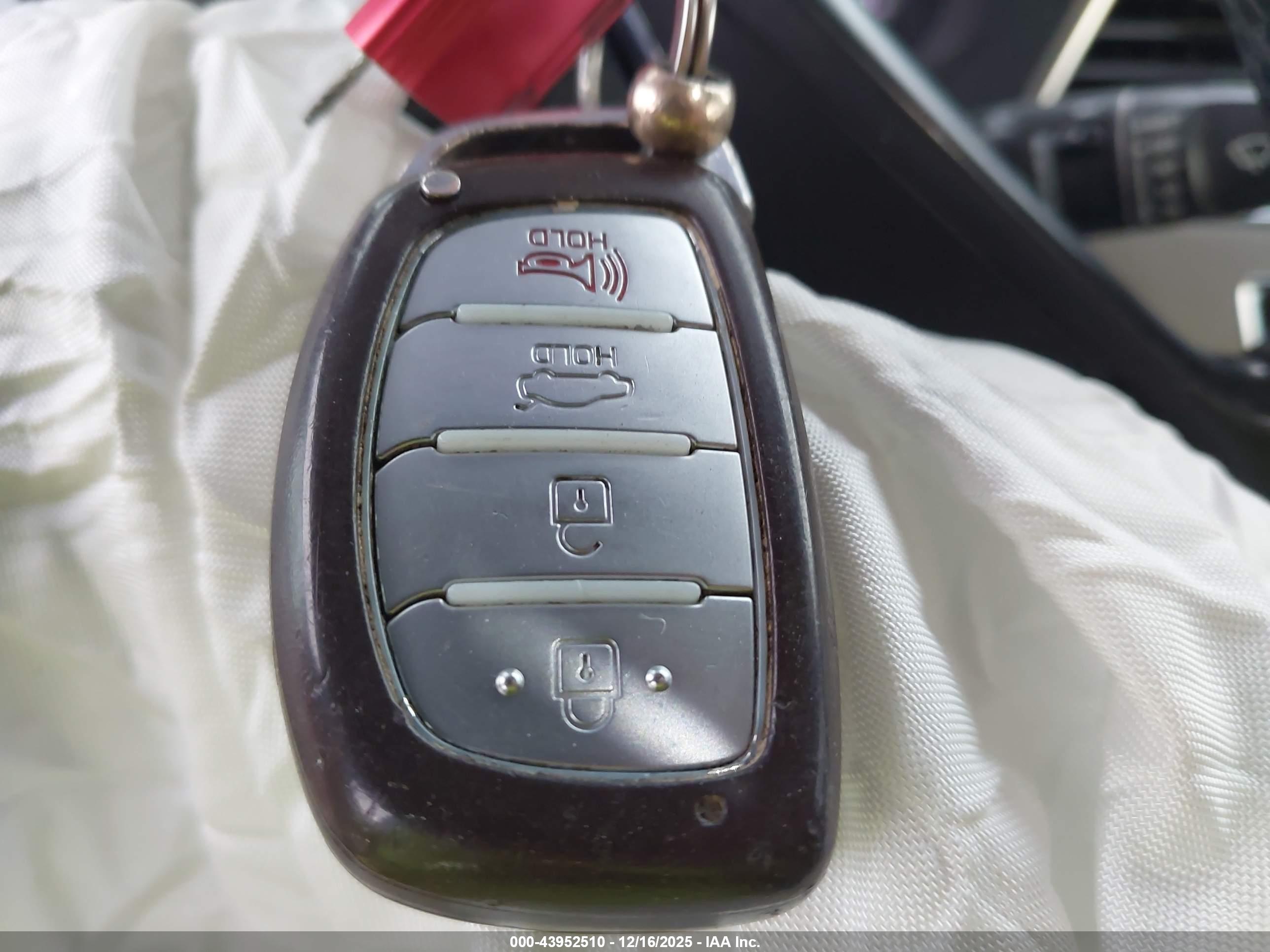 HYUNDAI SONATA image 11