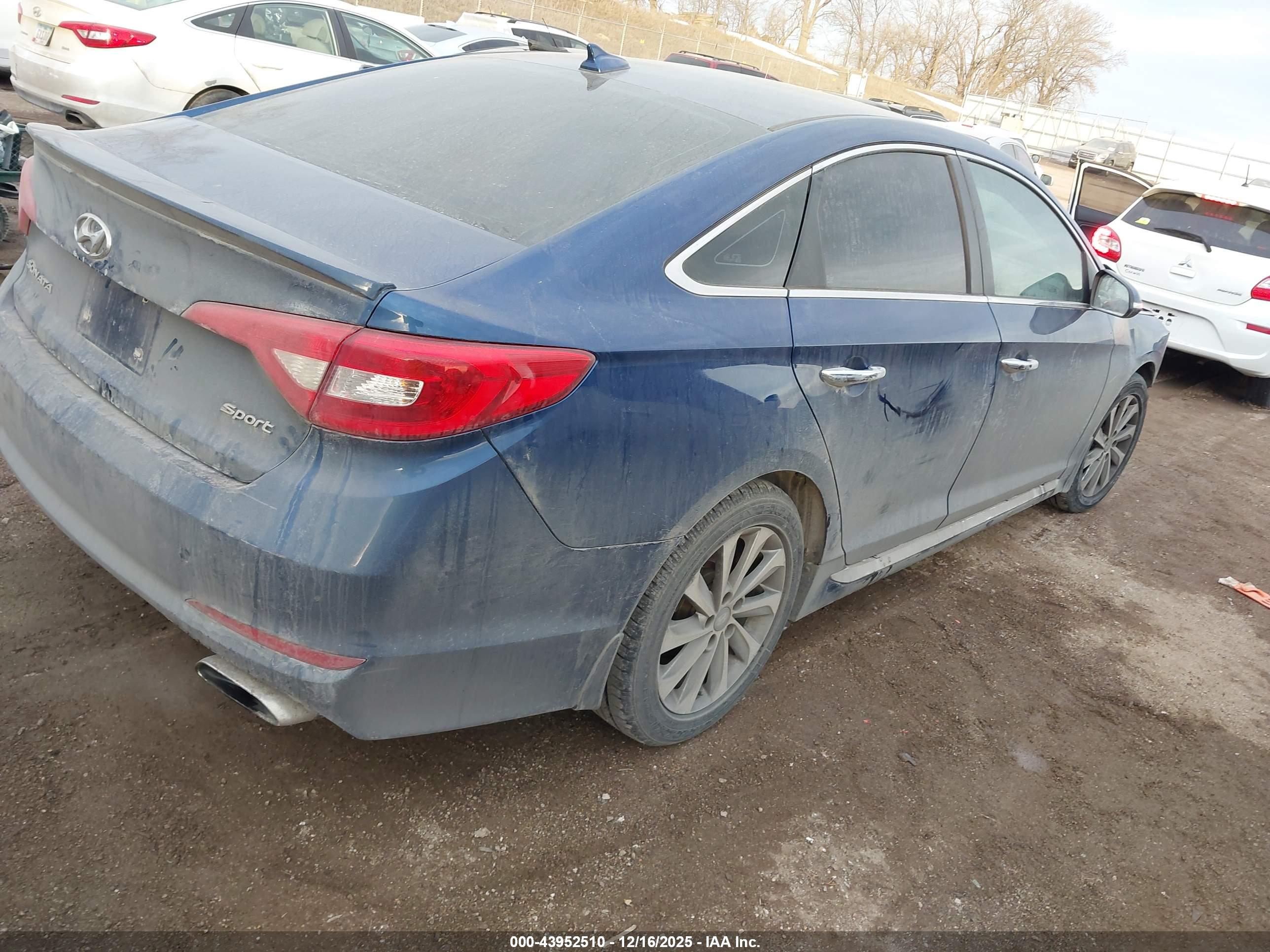 HYUNDAI SONATA image 4