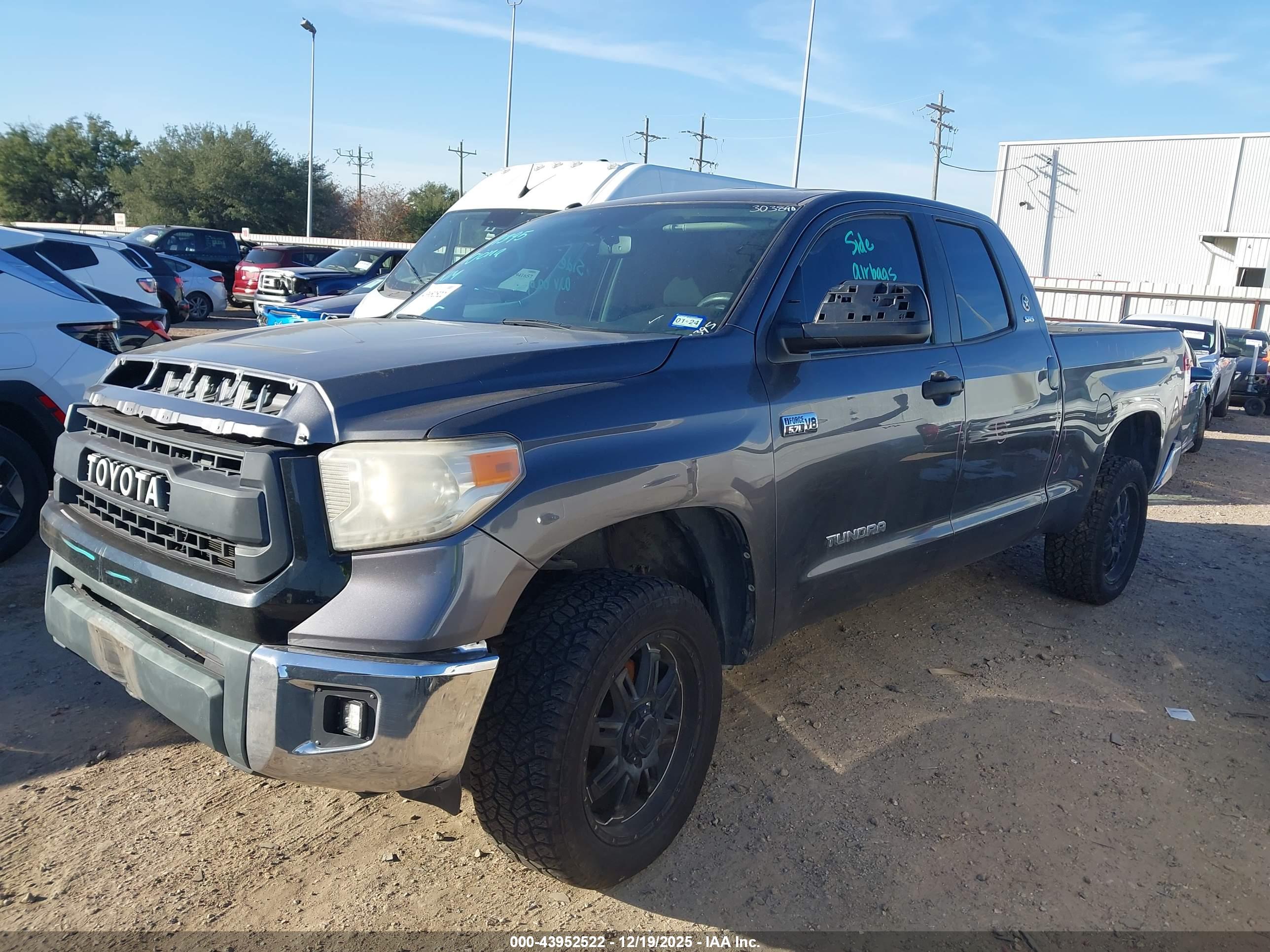 TOYOTA TUNDRA image 2