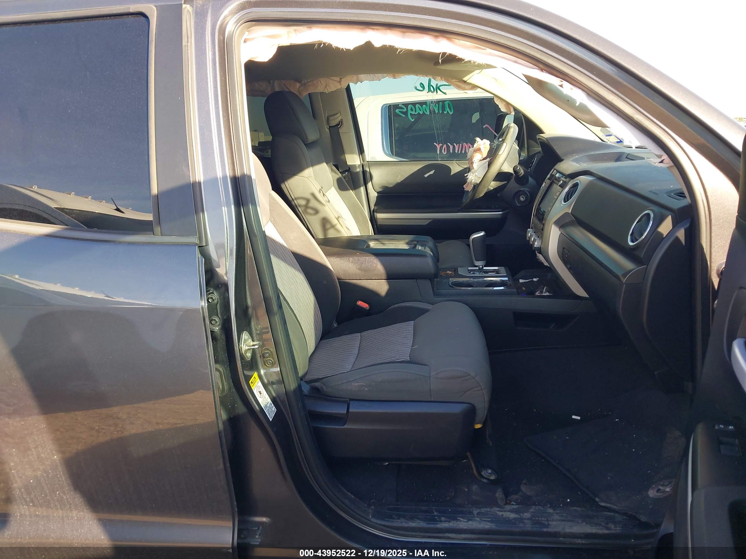 TOYOTA TUNDRA image 5