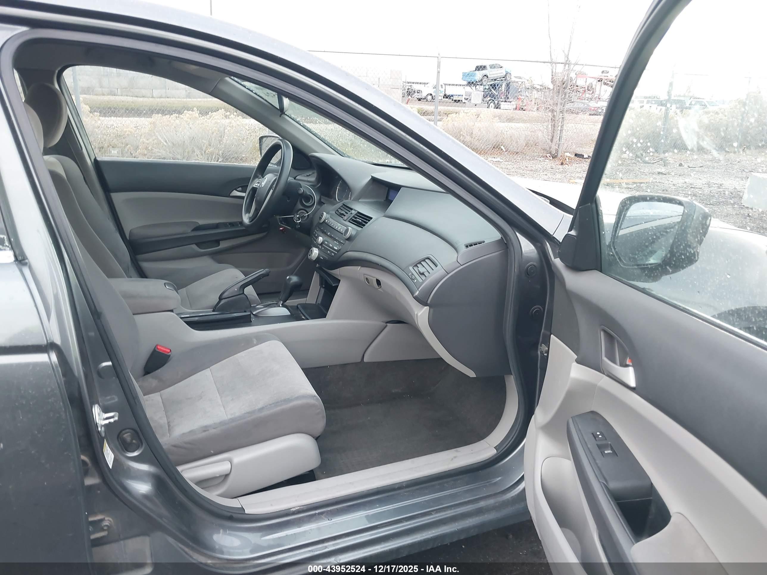 HONDA ACCORD image 5