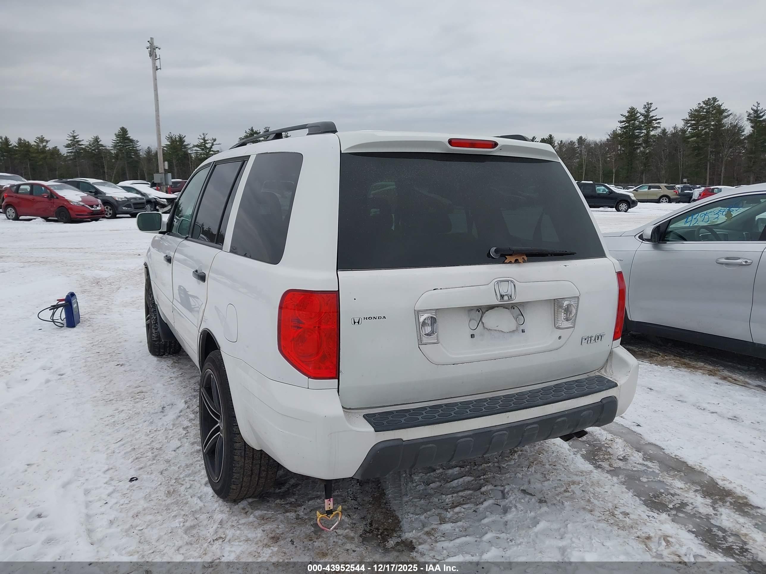 HONDA PILOT image 3