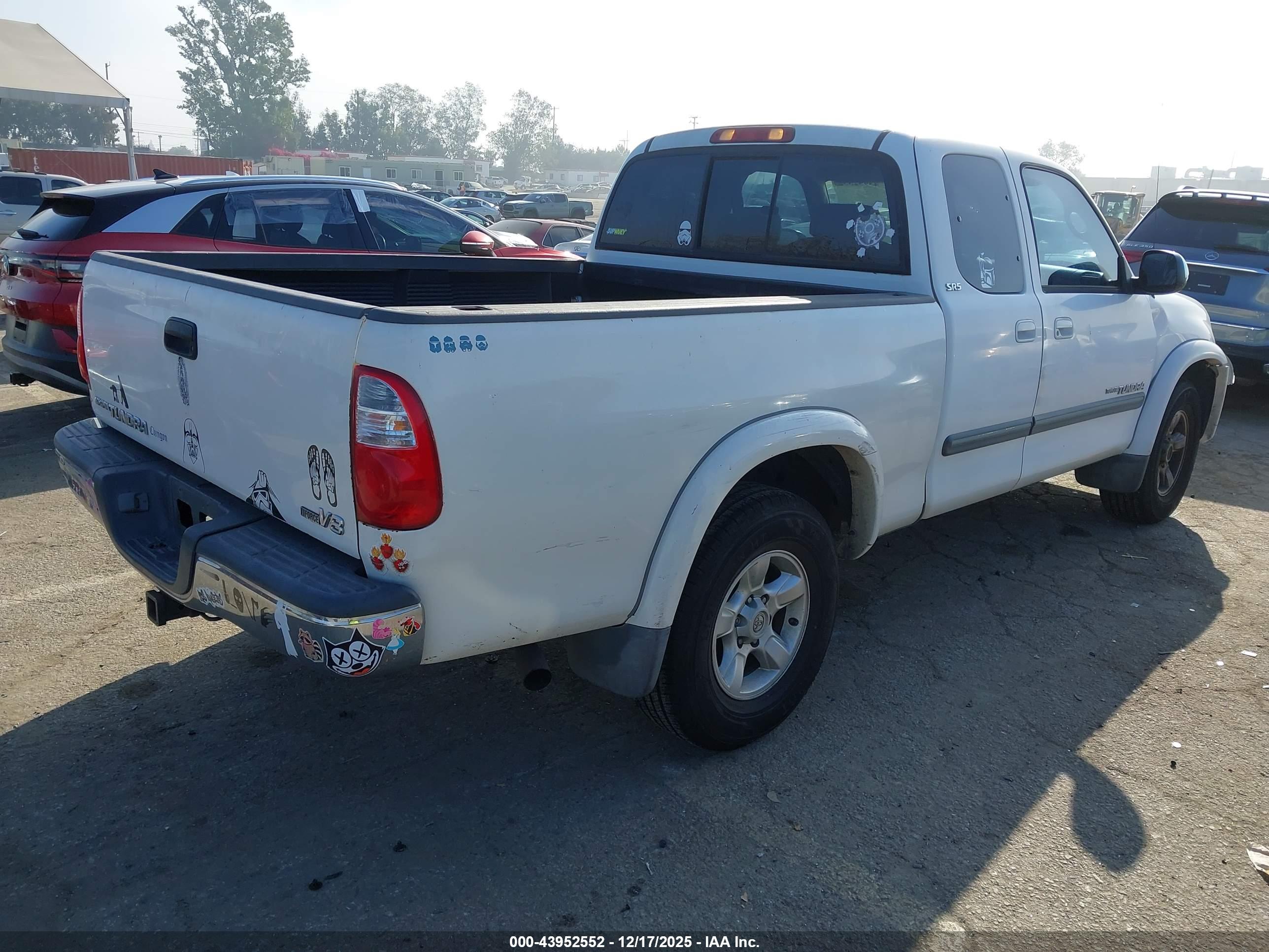 TOYOTA TUNDRA image 4