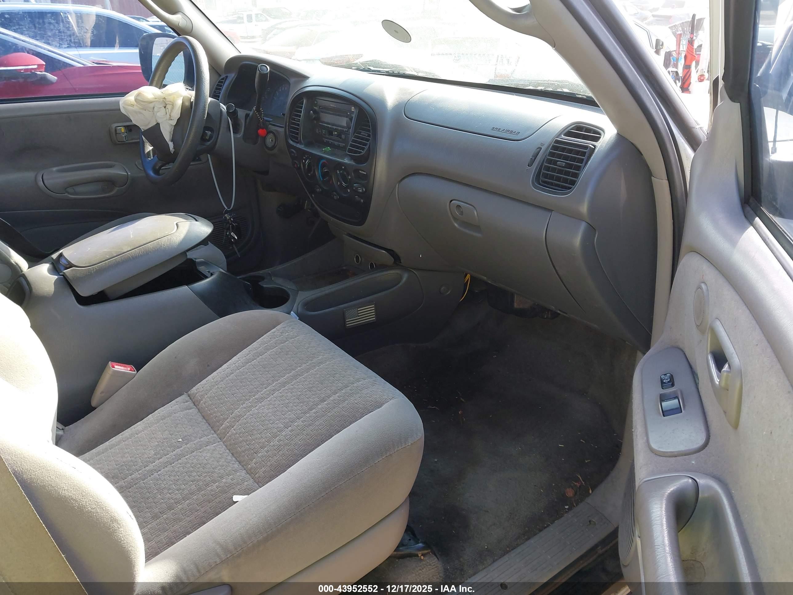 TOYOTA TUNDRA image 5