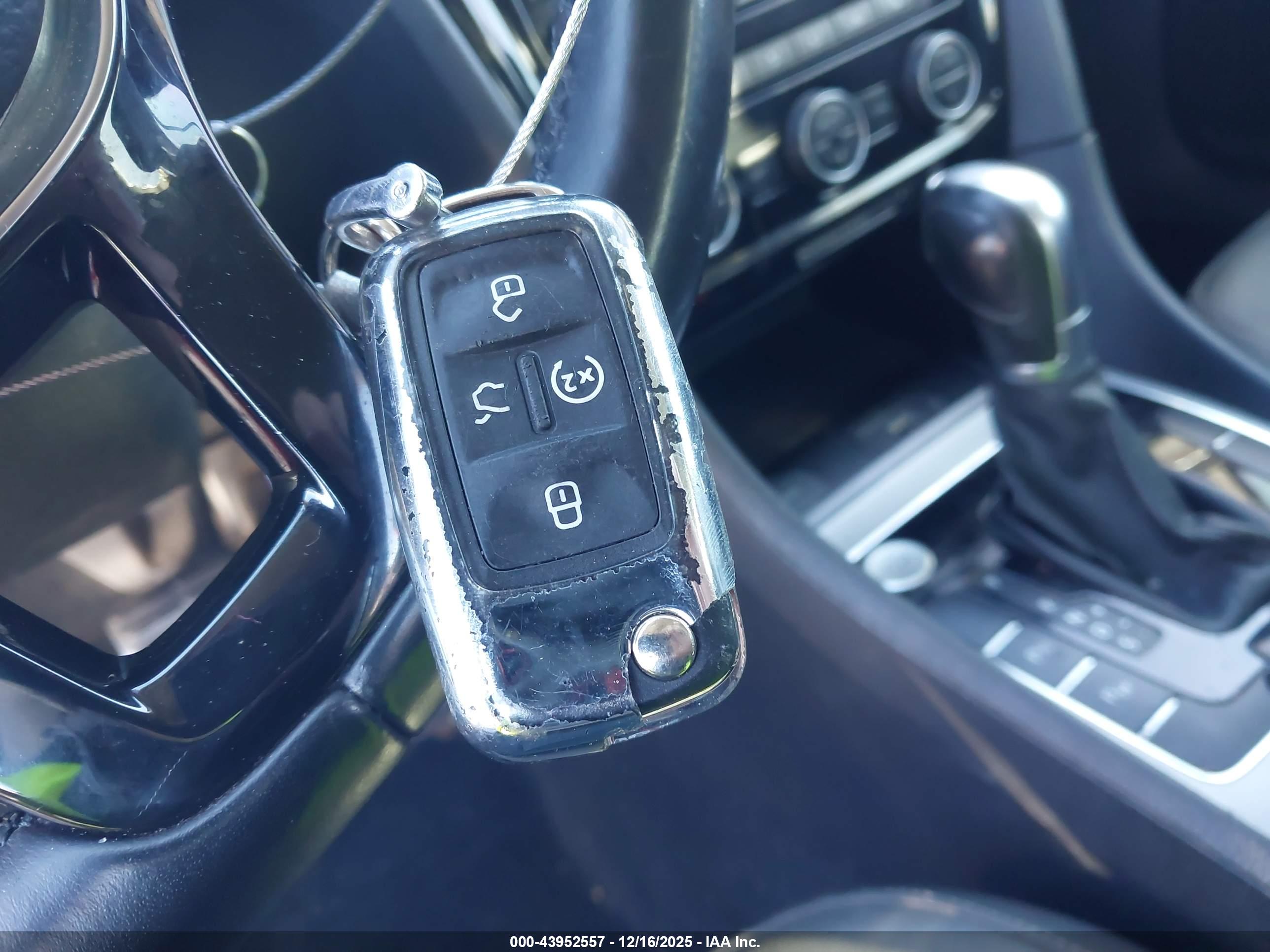 VOLKSWAGEN PASSAT image 11