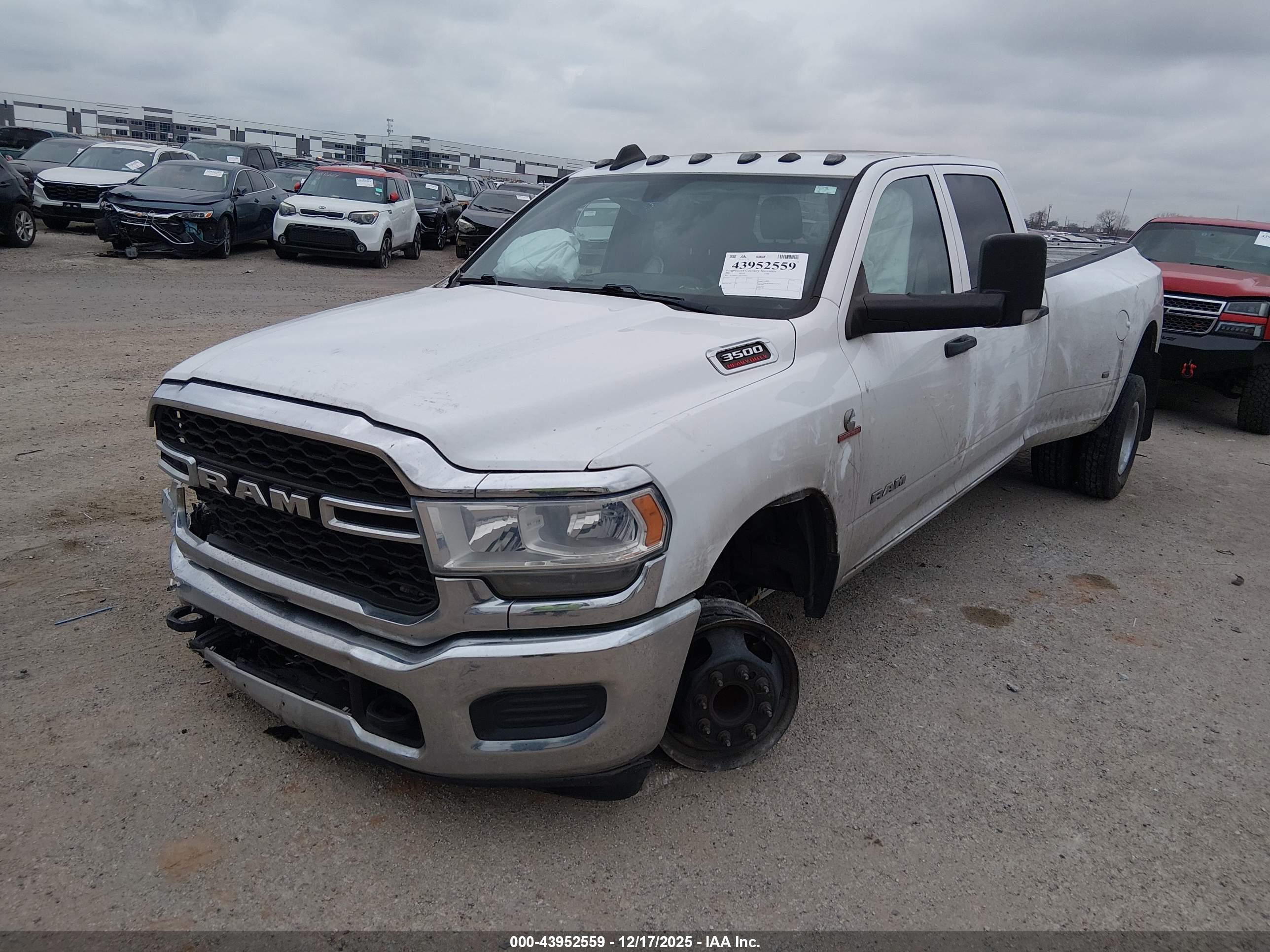 RAM 3500 image 2