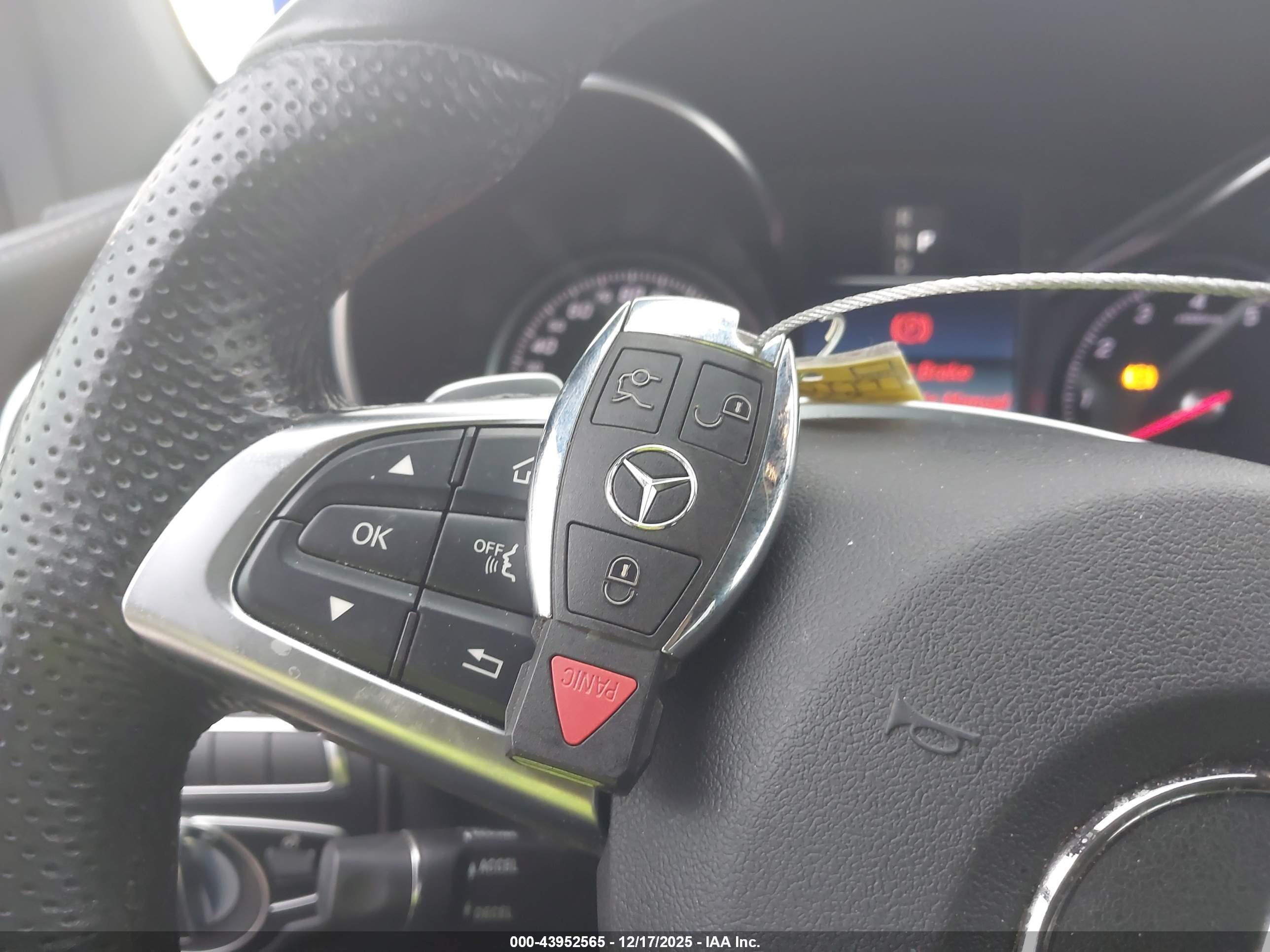 MERCEDES-BENZ GLC image 11