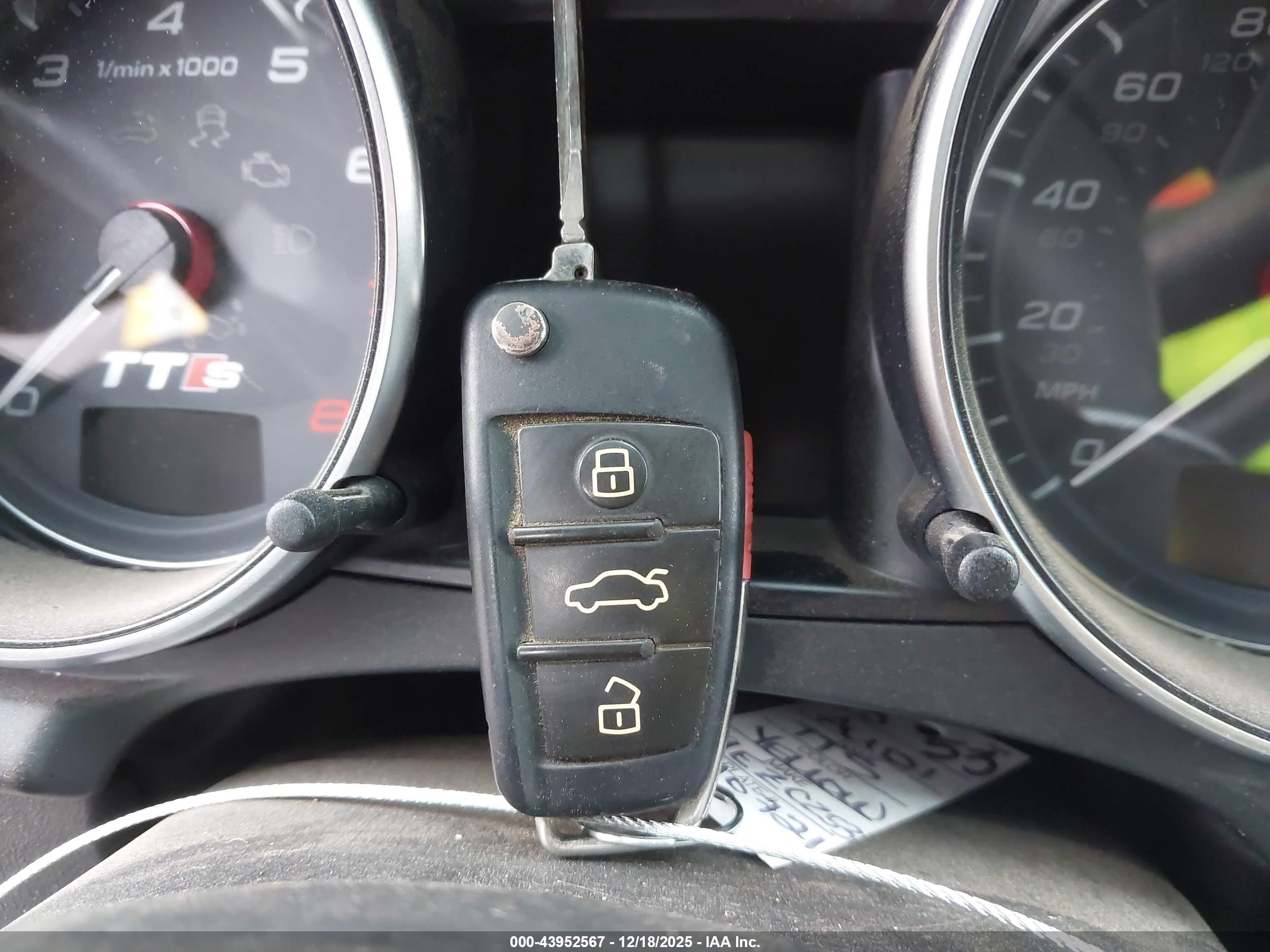 AUDI TTS image 11