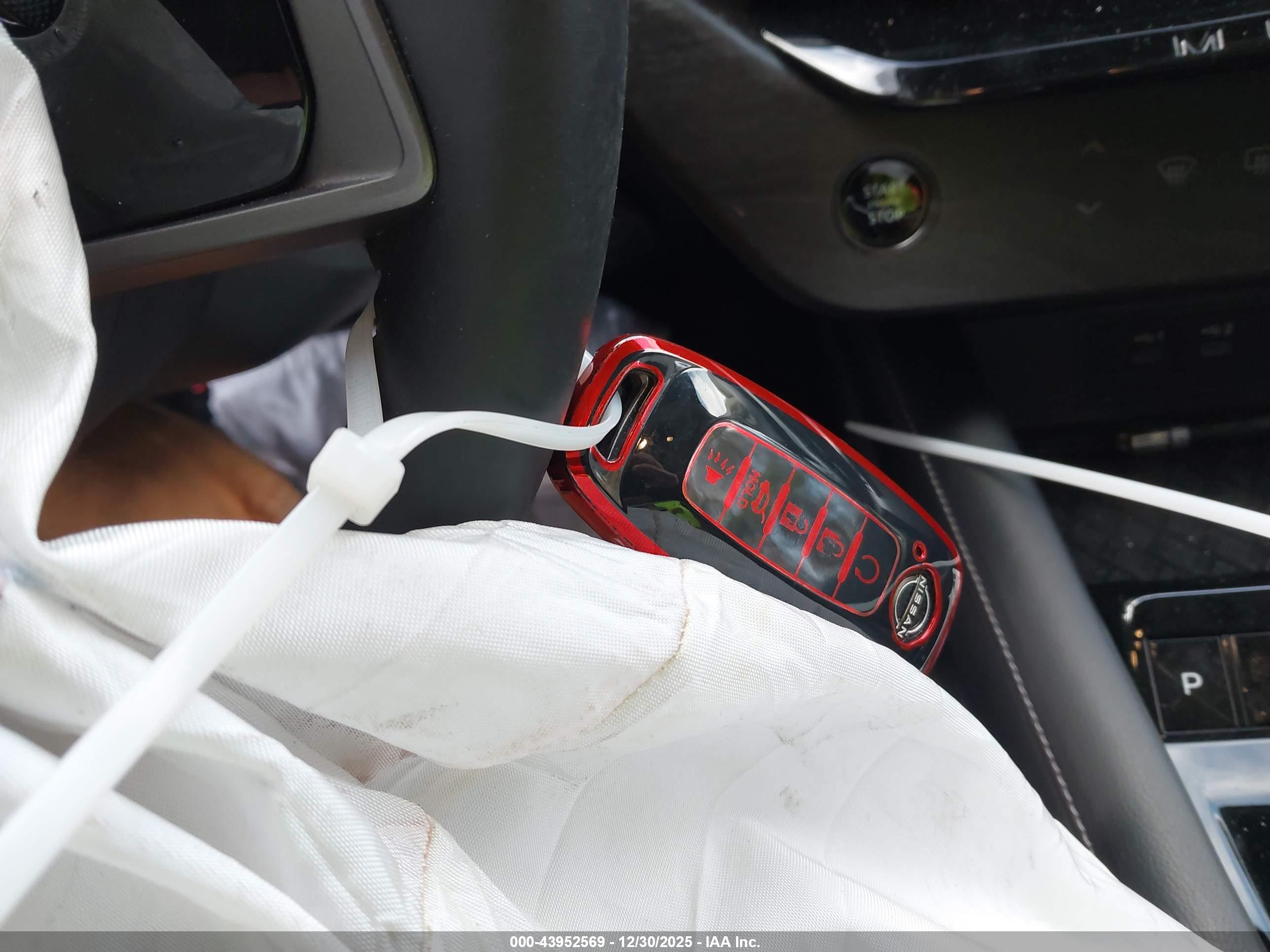 NISSAN MURANO image 11