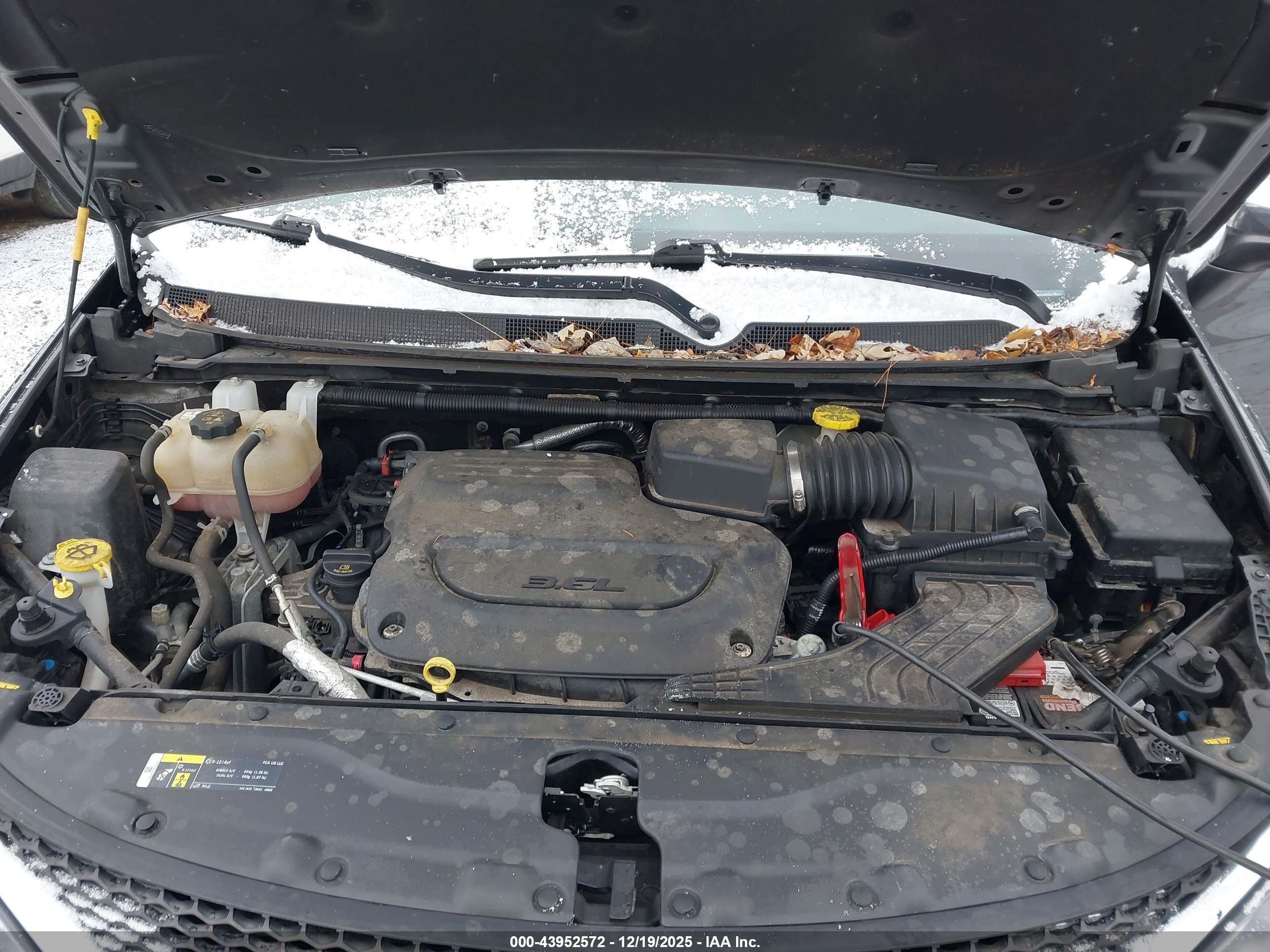CHRYSLER PACIFICA image 10