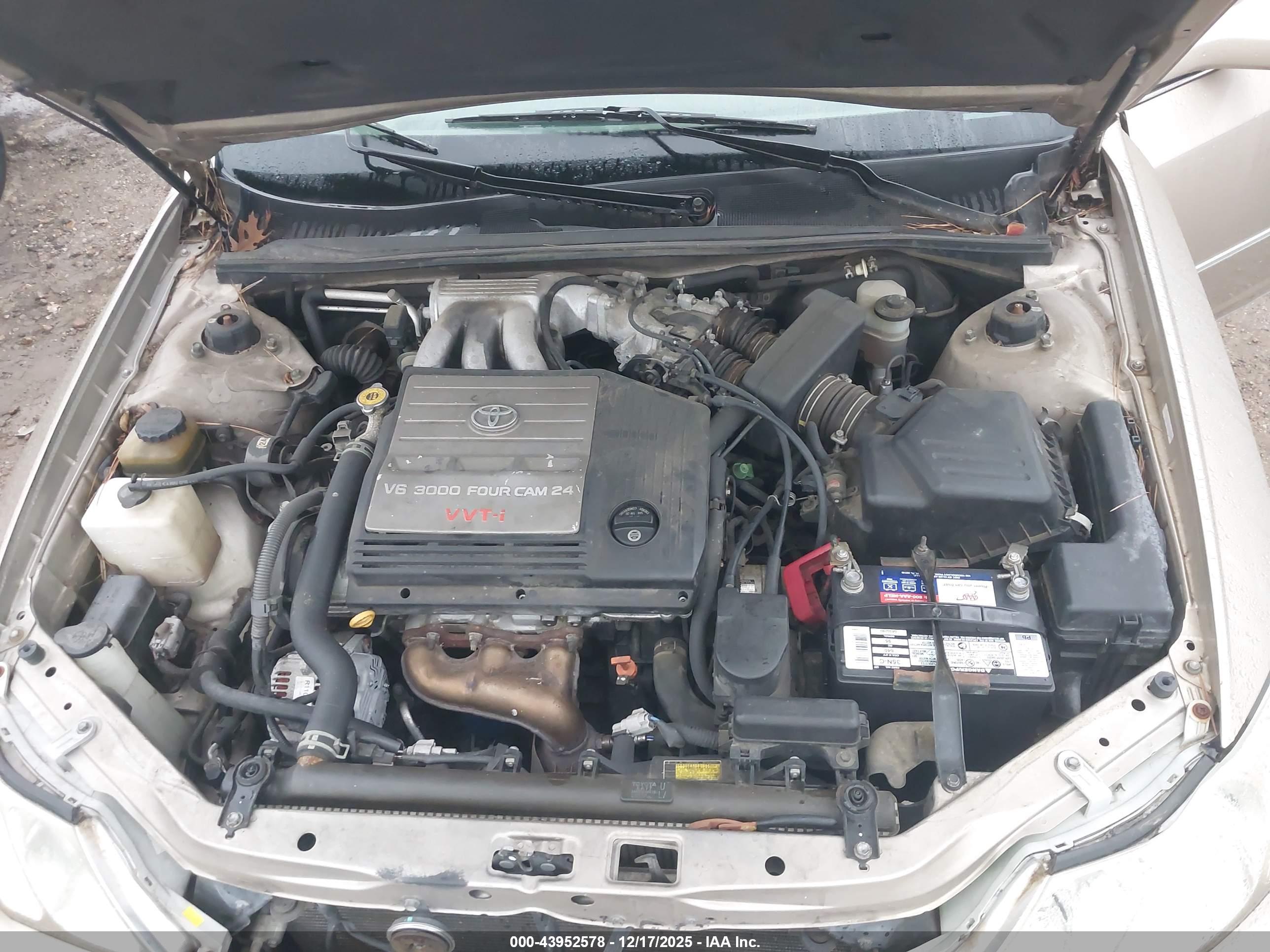 TOYOTA AVALON image 10