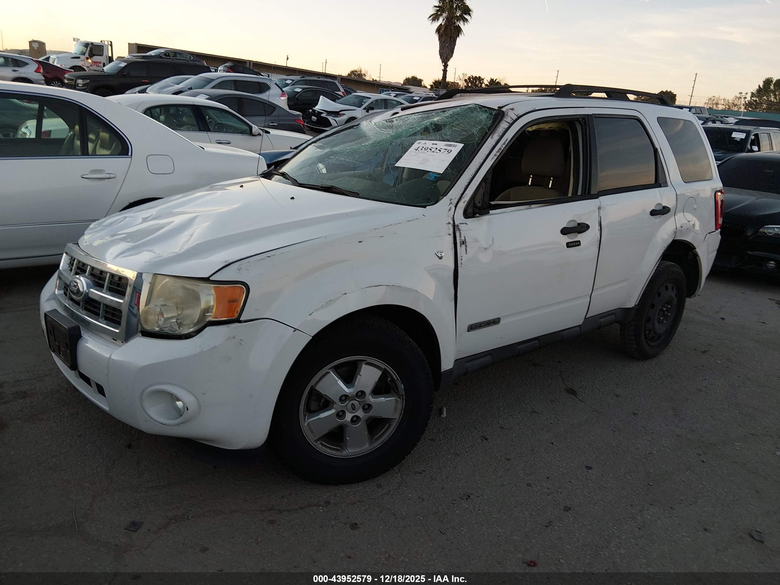 FORD ESCAPE image 2