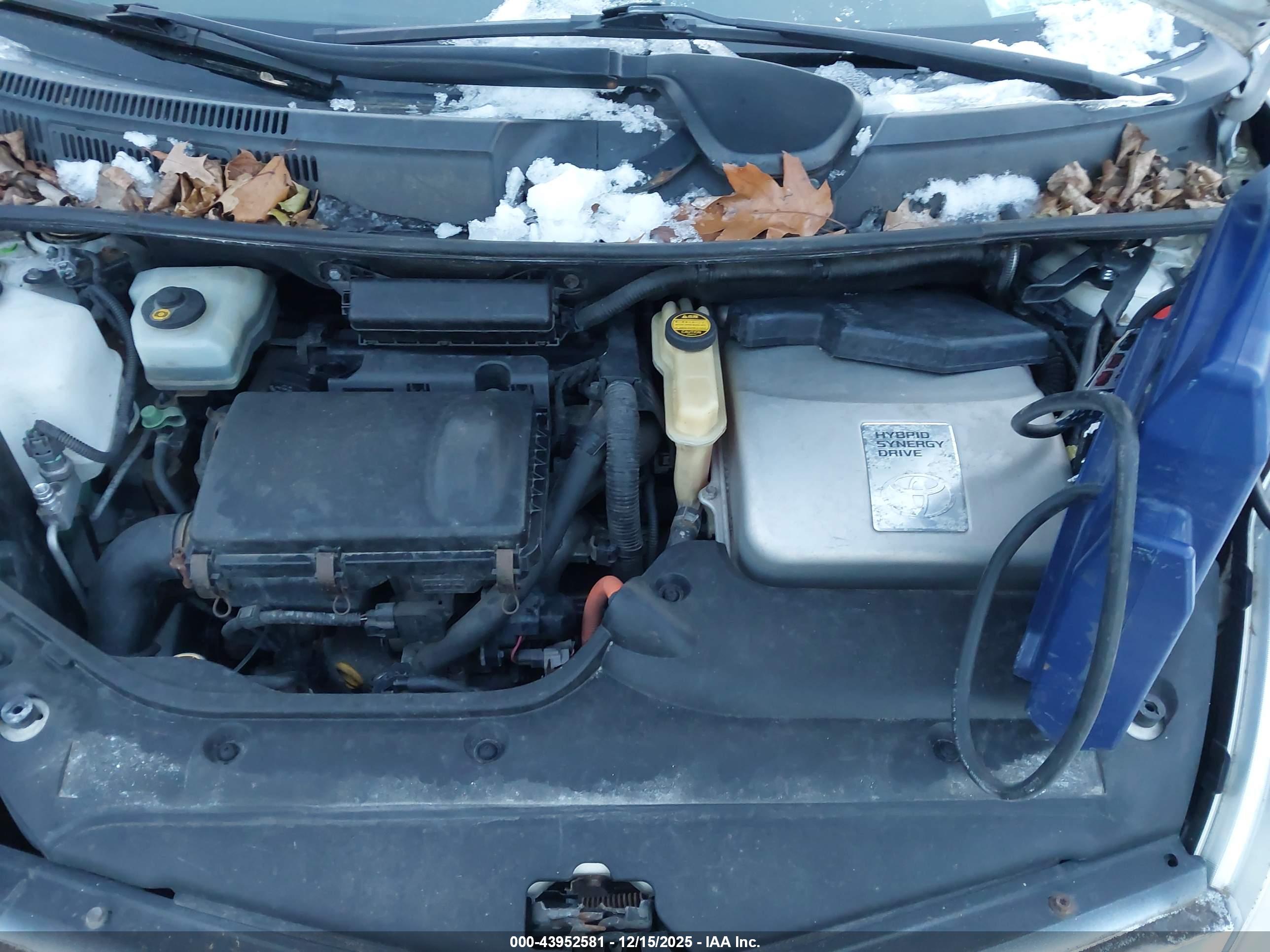 TOYOTA PRIUS image 10
