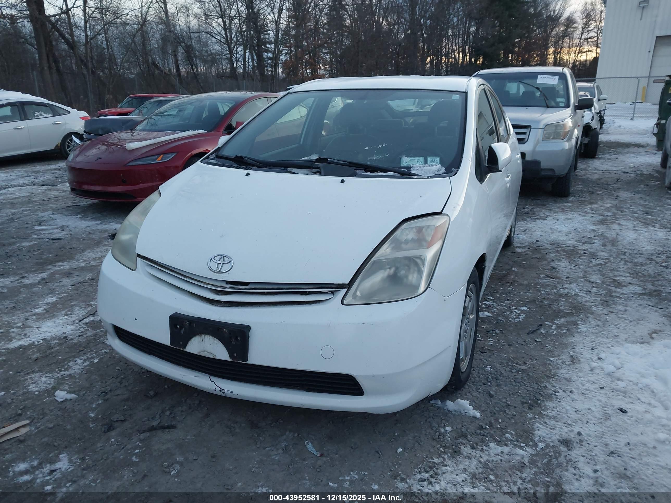 TOYOTA PRIUS image 6