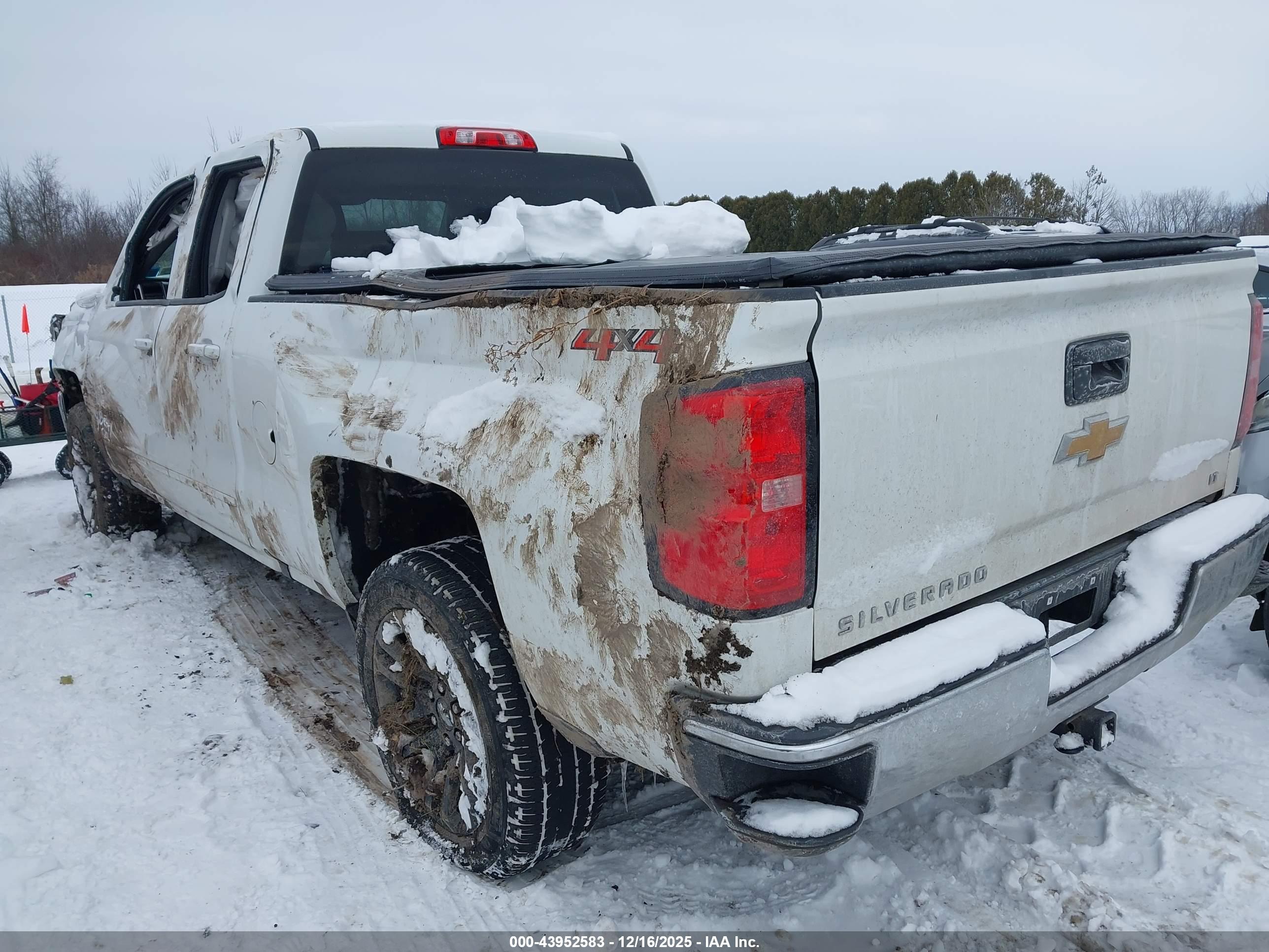 CHEVROLET SILVERADO image 3