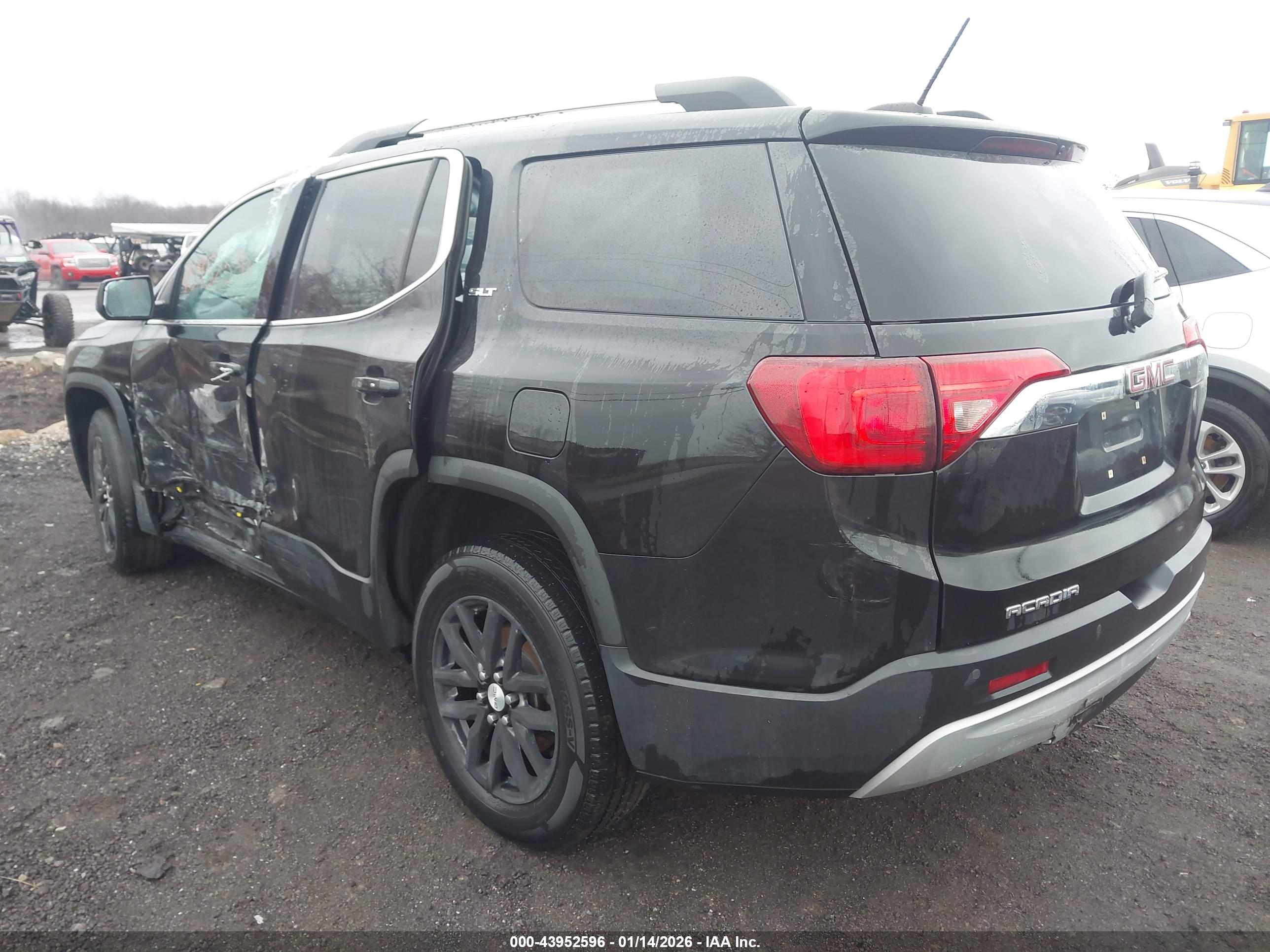 GMC ACADIA image 3