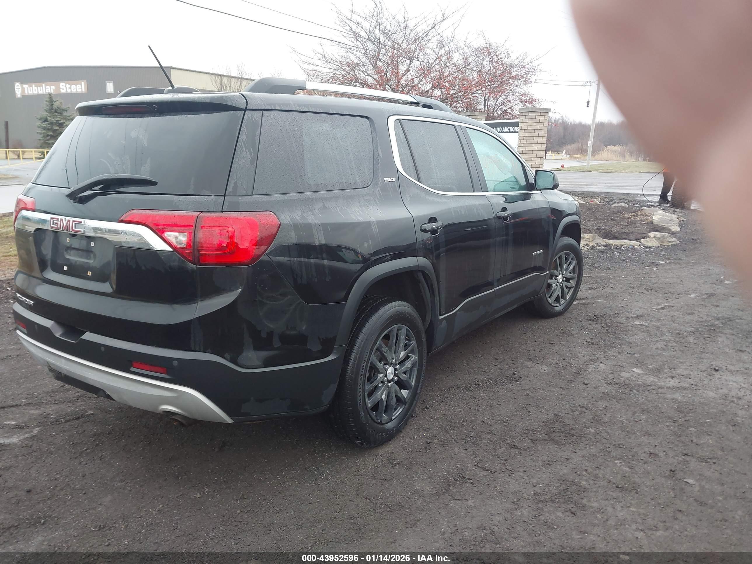 GMC ACADIA image 4