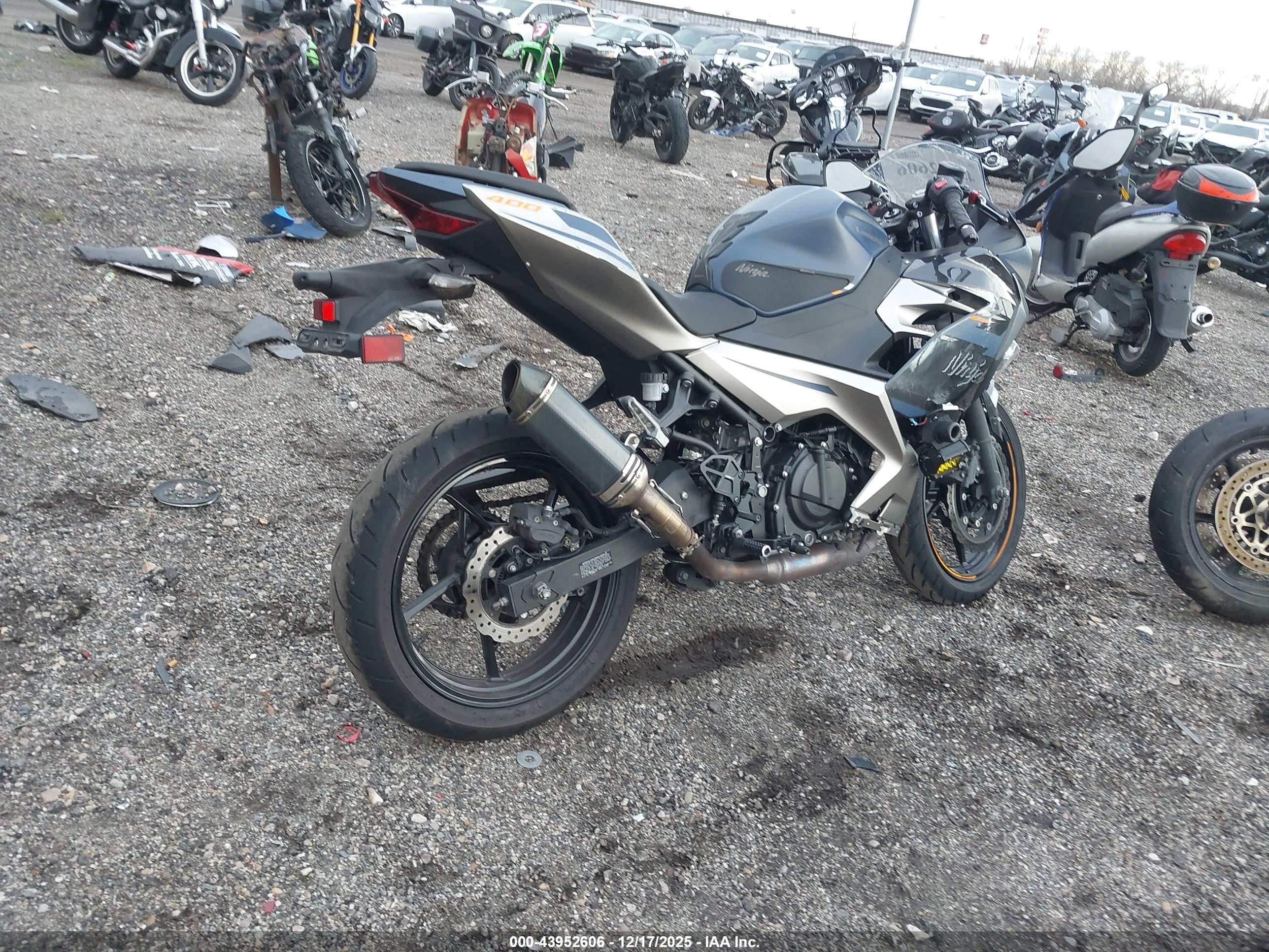 KAWASAKI EX400 image 4