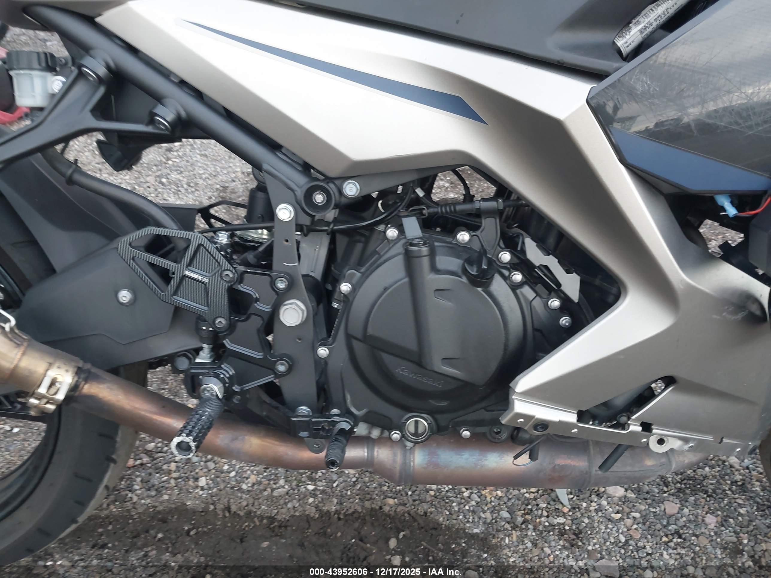 KAWASAKI EX400 image 8