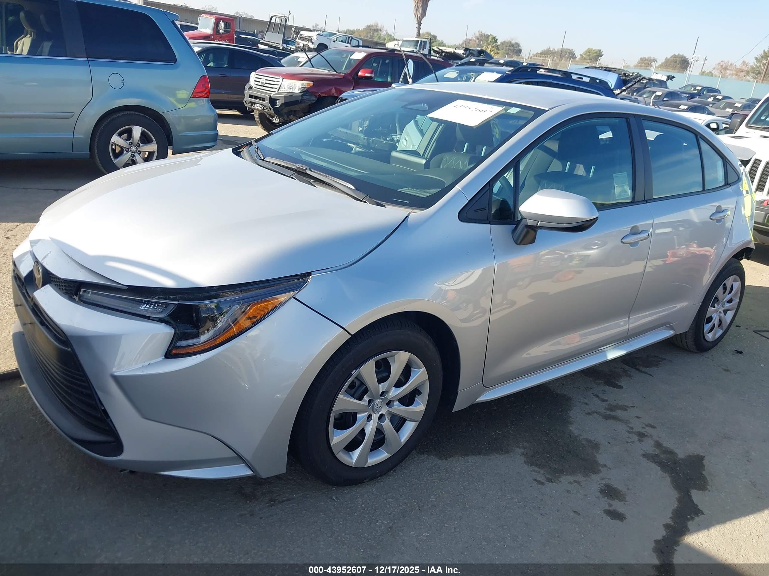 TOYOTA COROLLA image 2