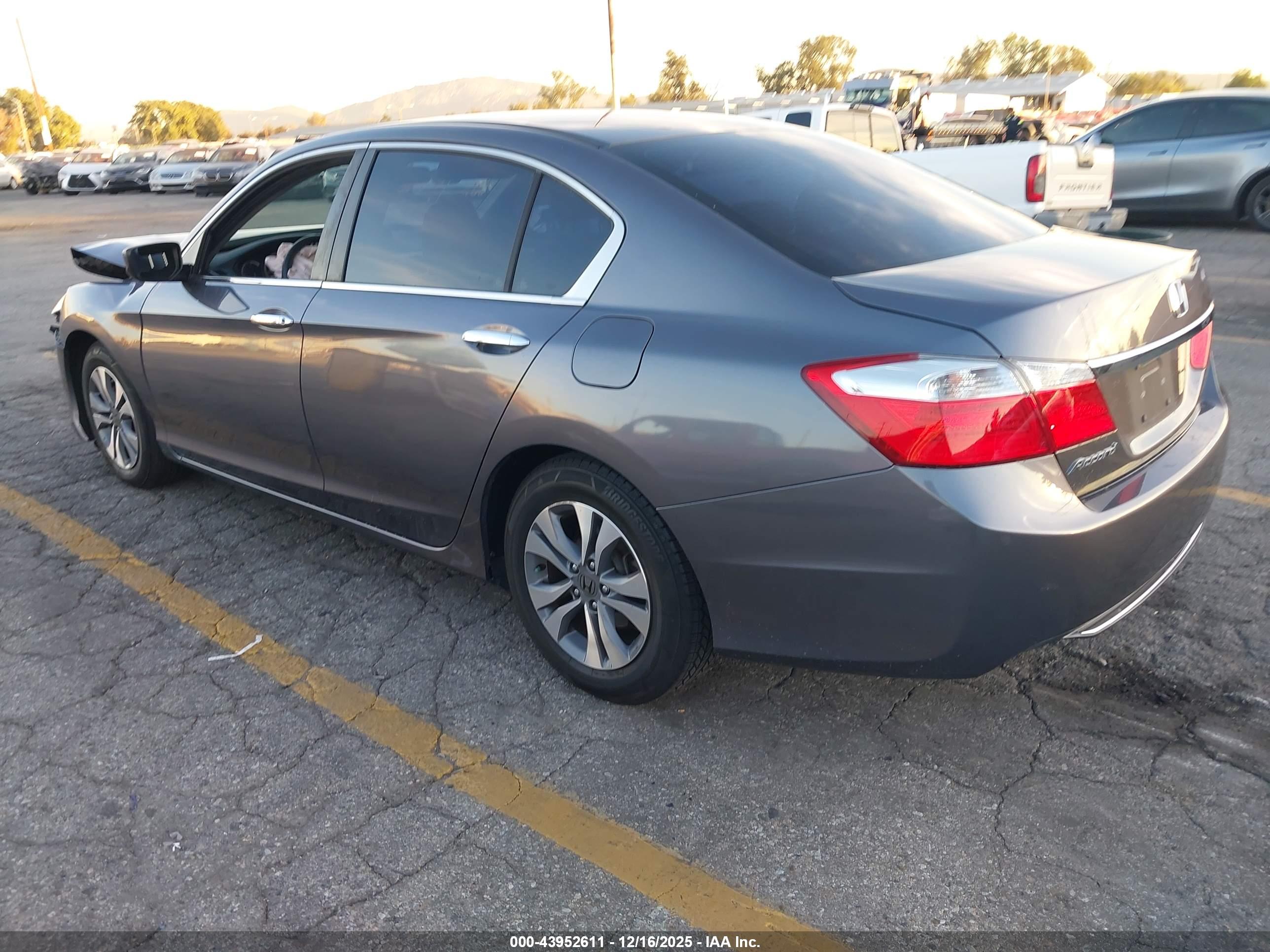 HONDA ACCORD image 3