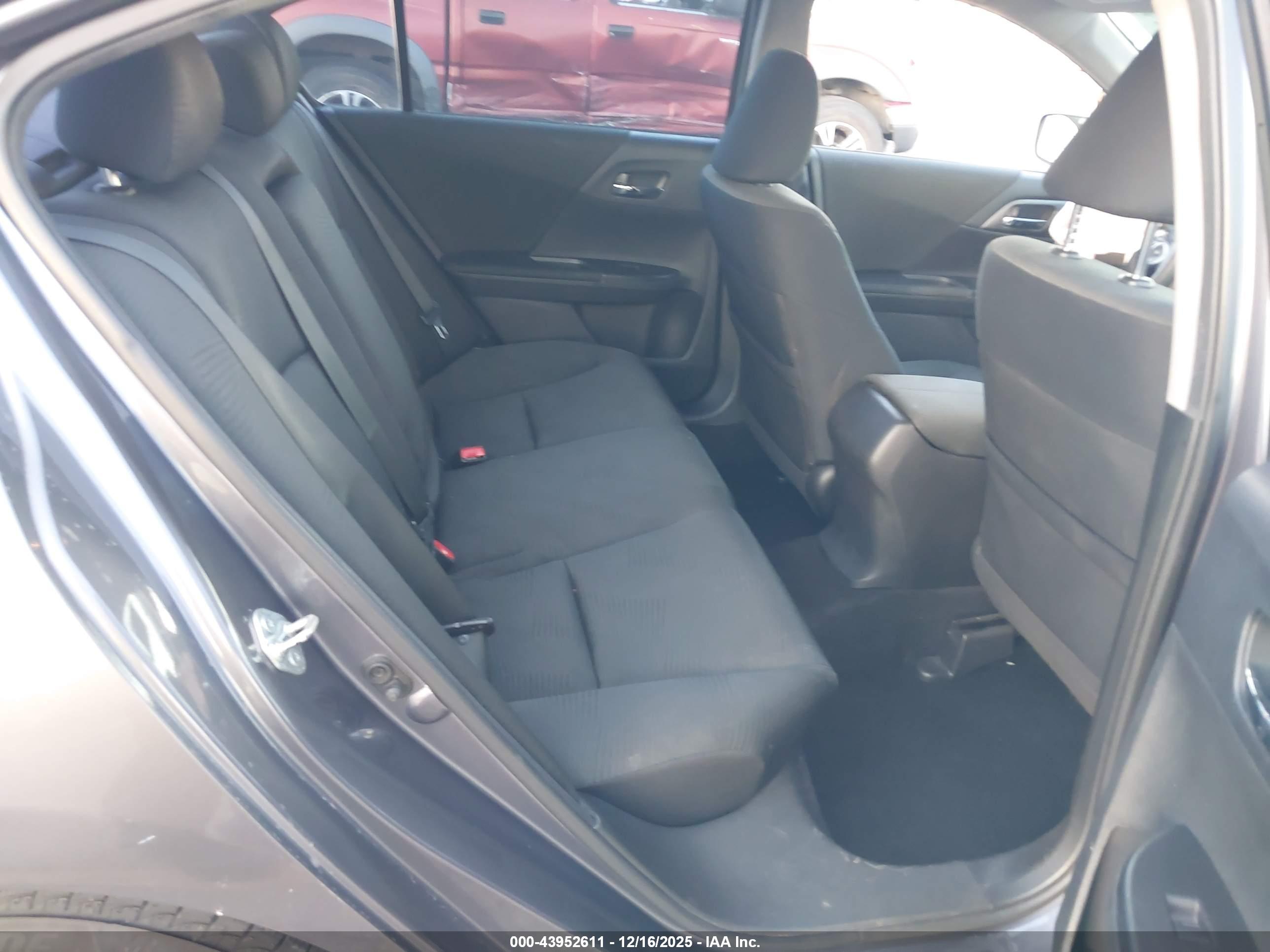 HONDA ACCORD image 8
