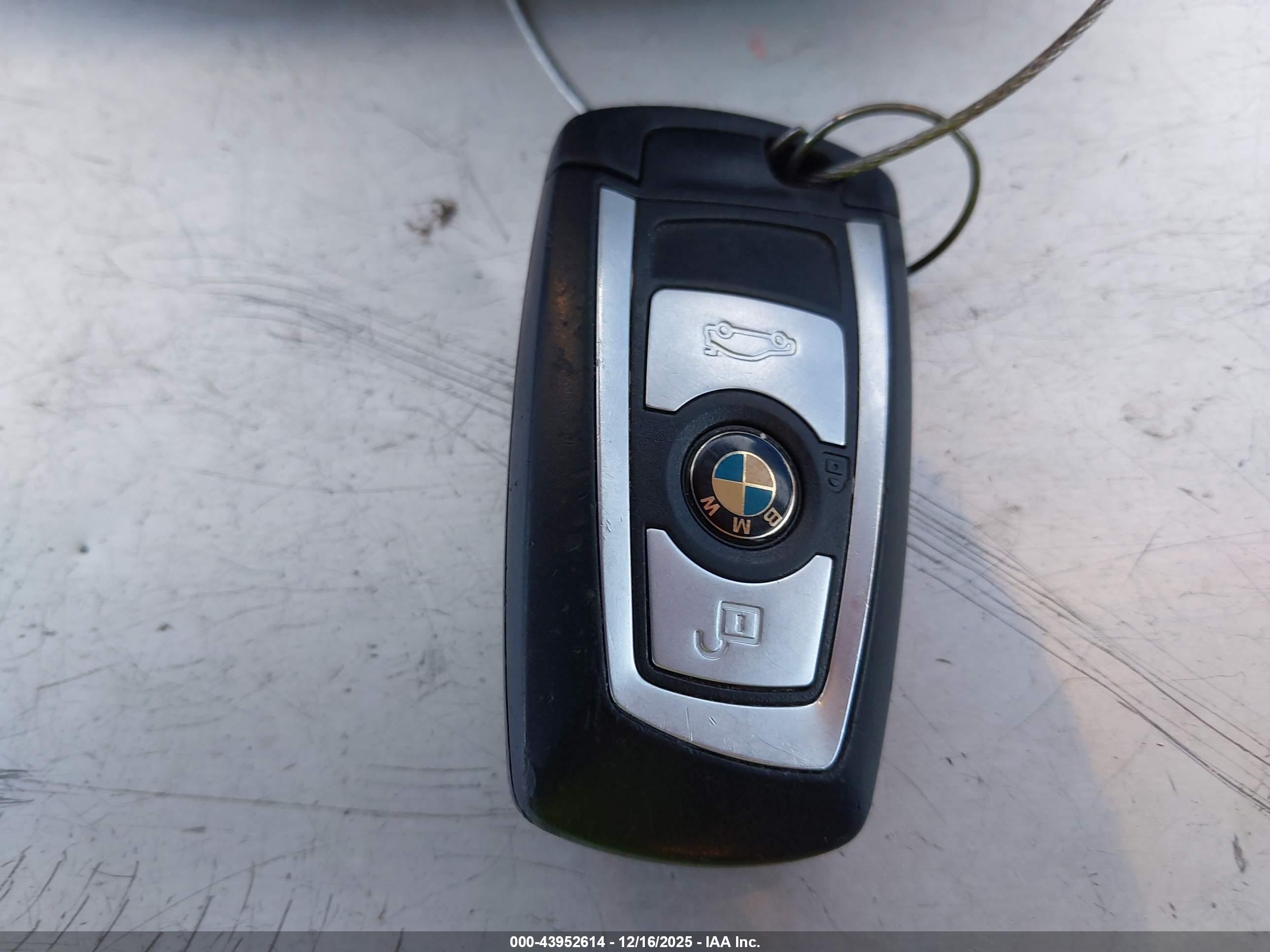 BMW 328I image 11