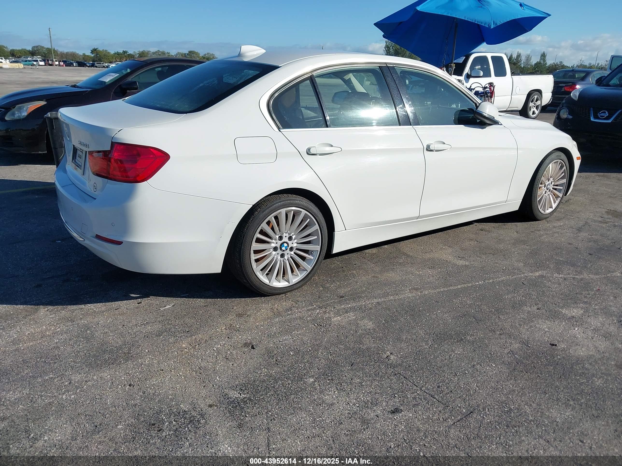 BMW 328I image 4