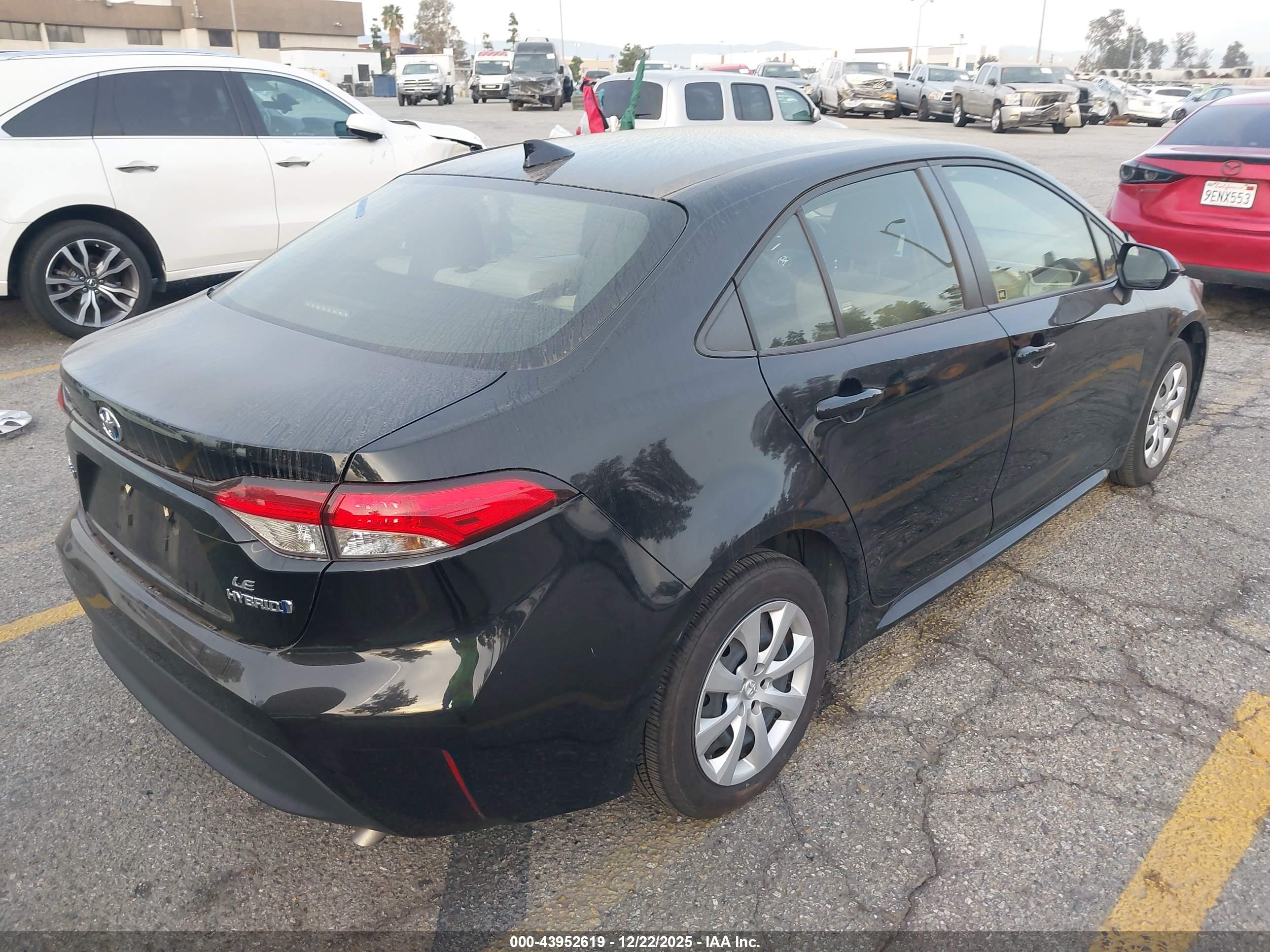 TOYOTA COROLLA image 4