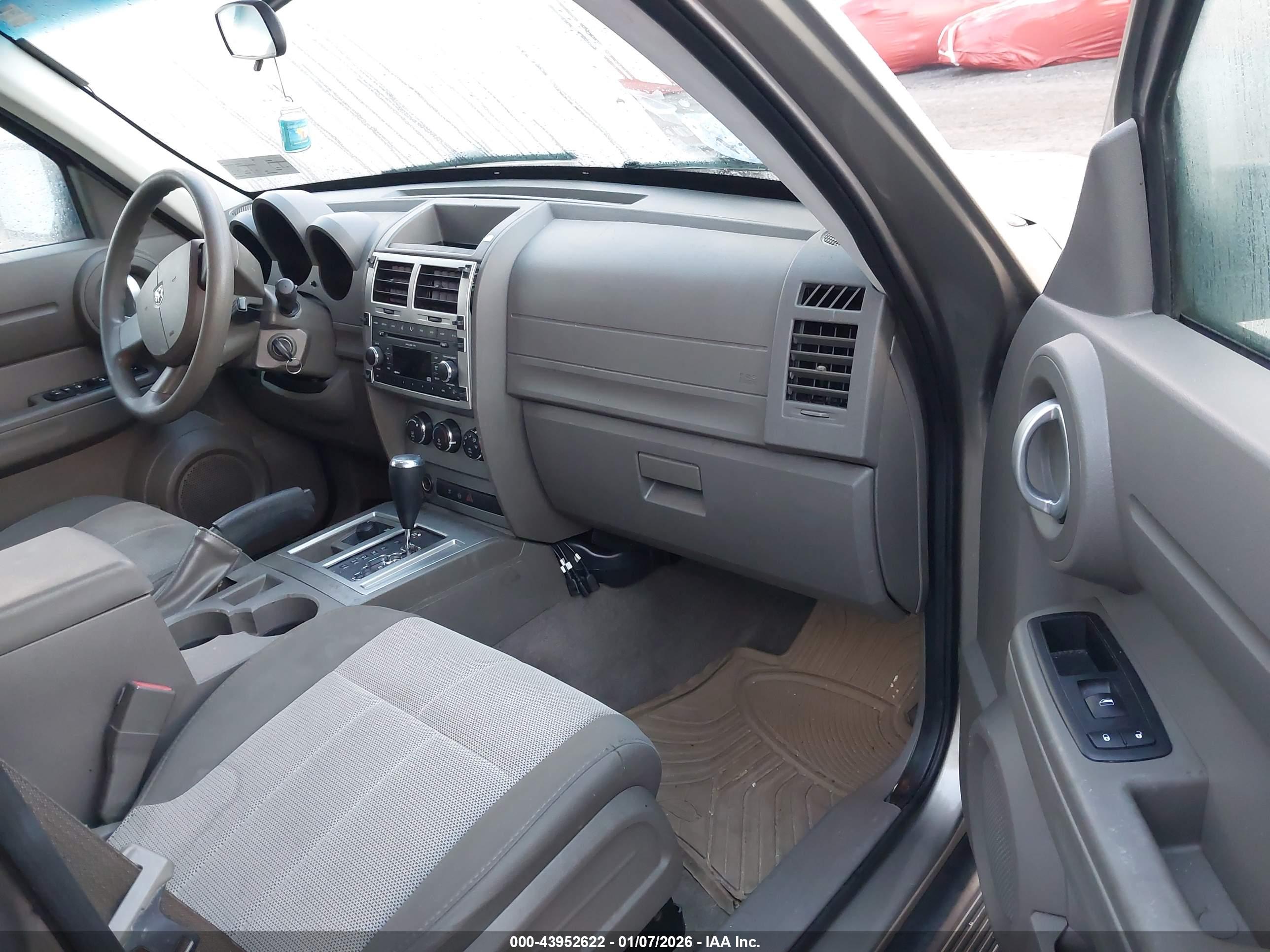 DODGE NITRO image 5