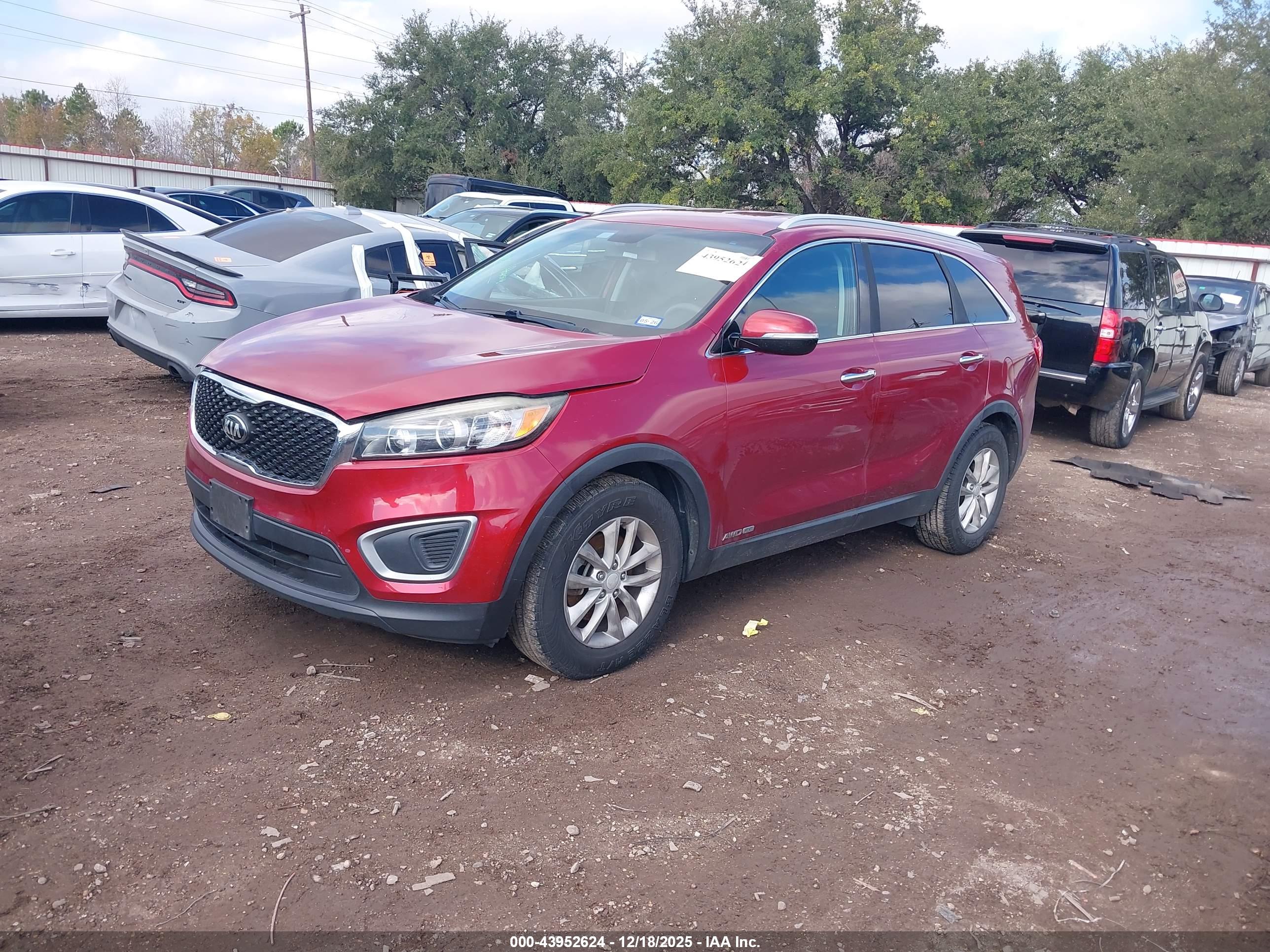 KIA SORENTO image 2