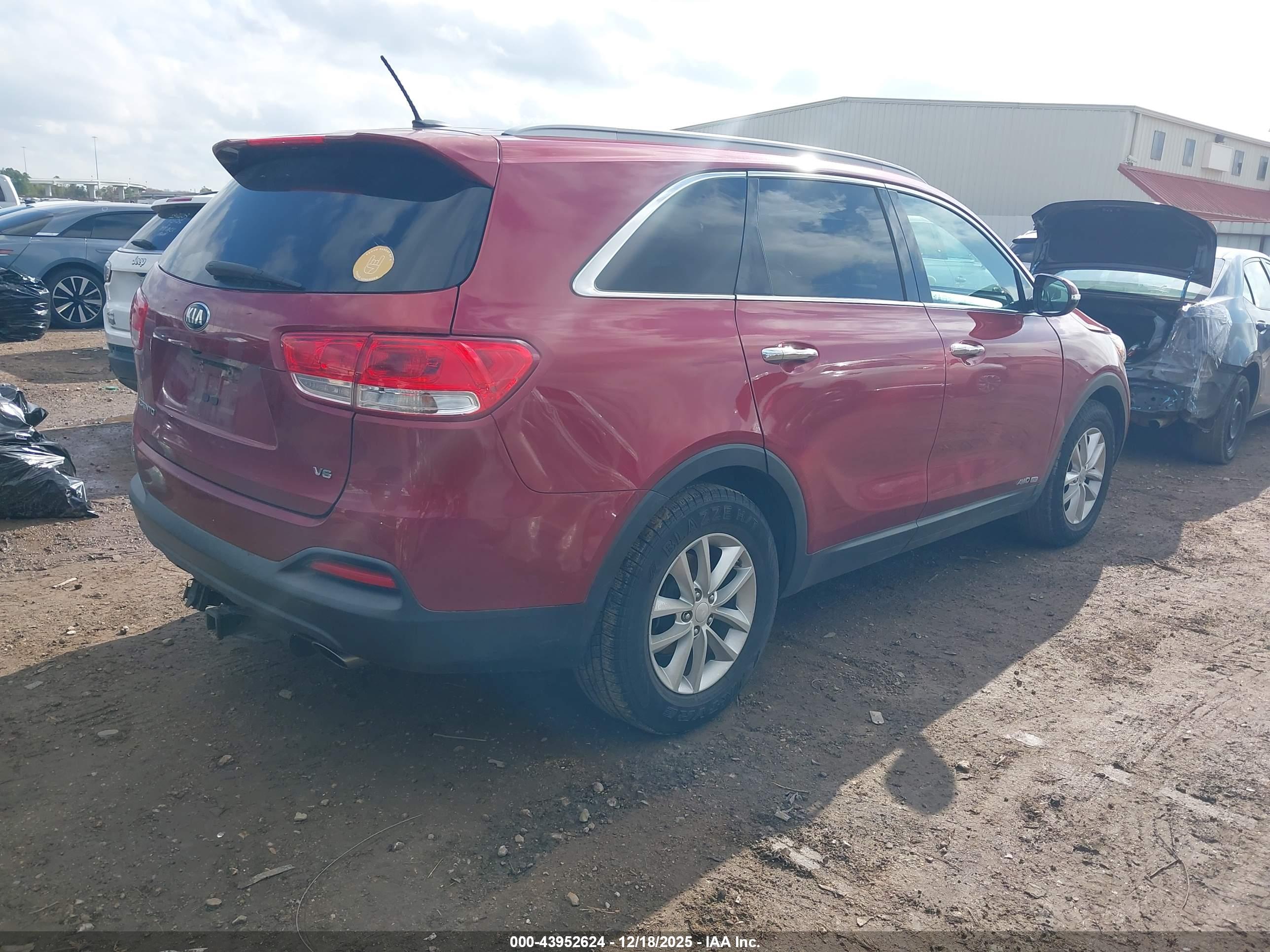 KIA SORENTO image 4