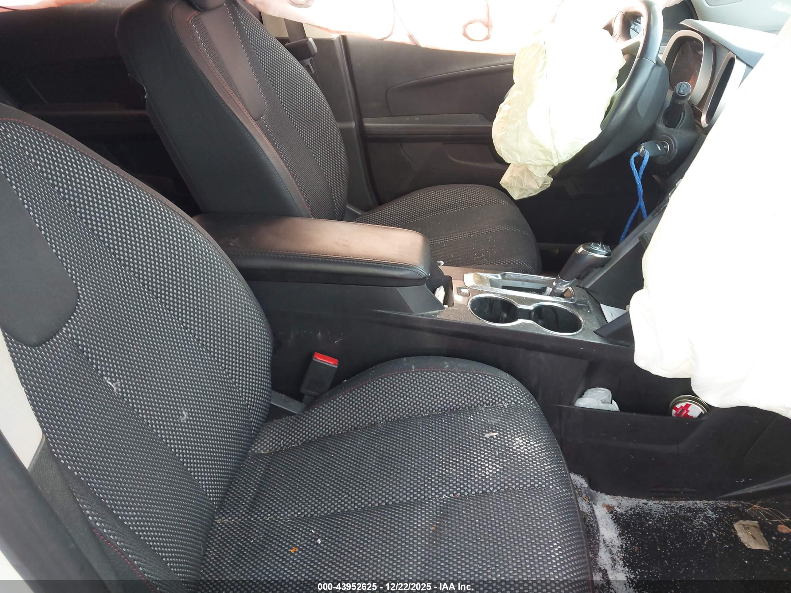 CHEVROLET EQUINOX image 5