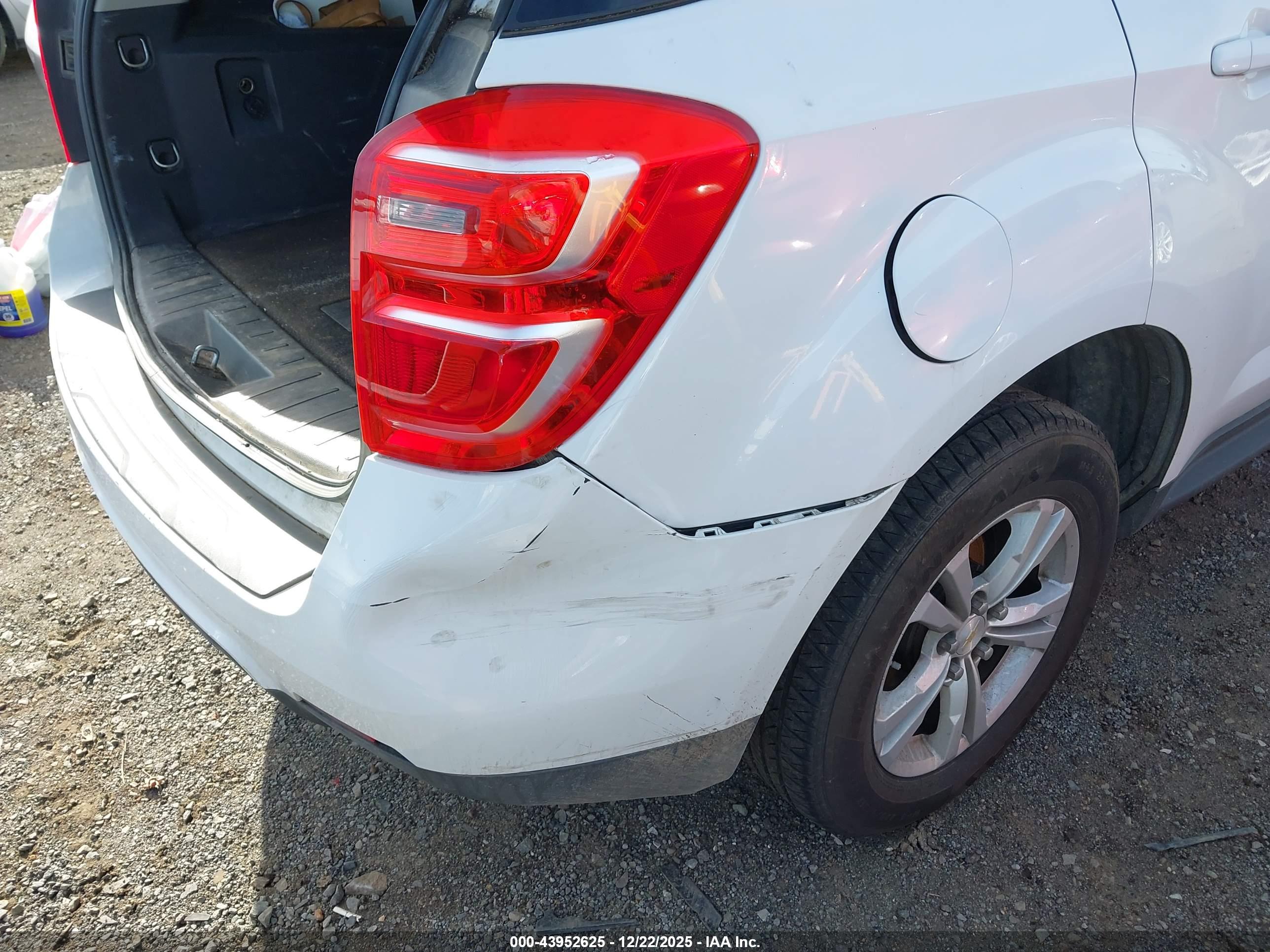 CHEVROLET EQUINOX image 6