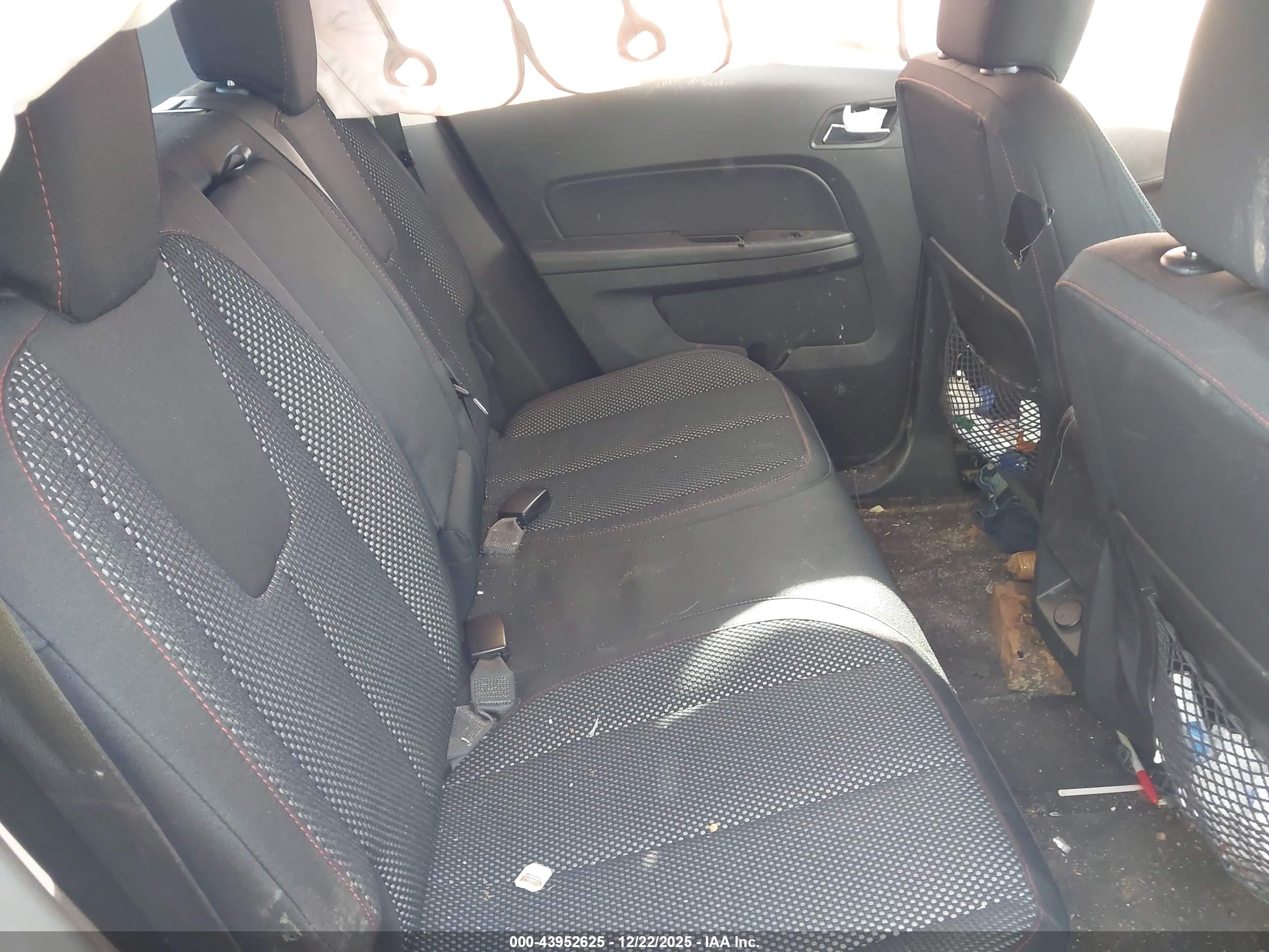 CHEVROLET EQUINOX image 8
