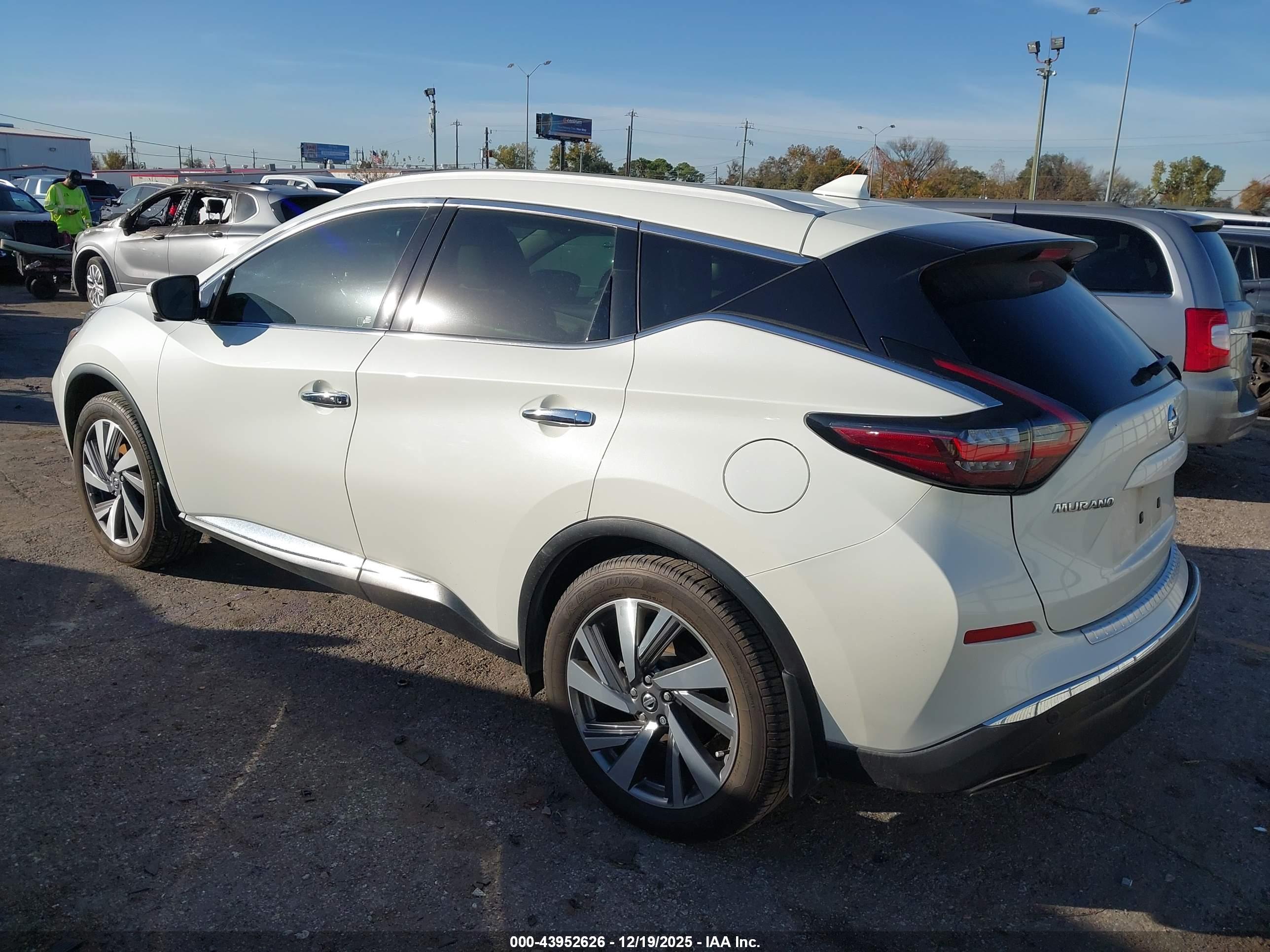 NISSAN MURANO image 3