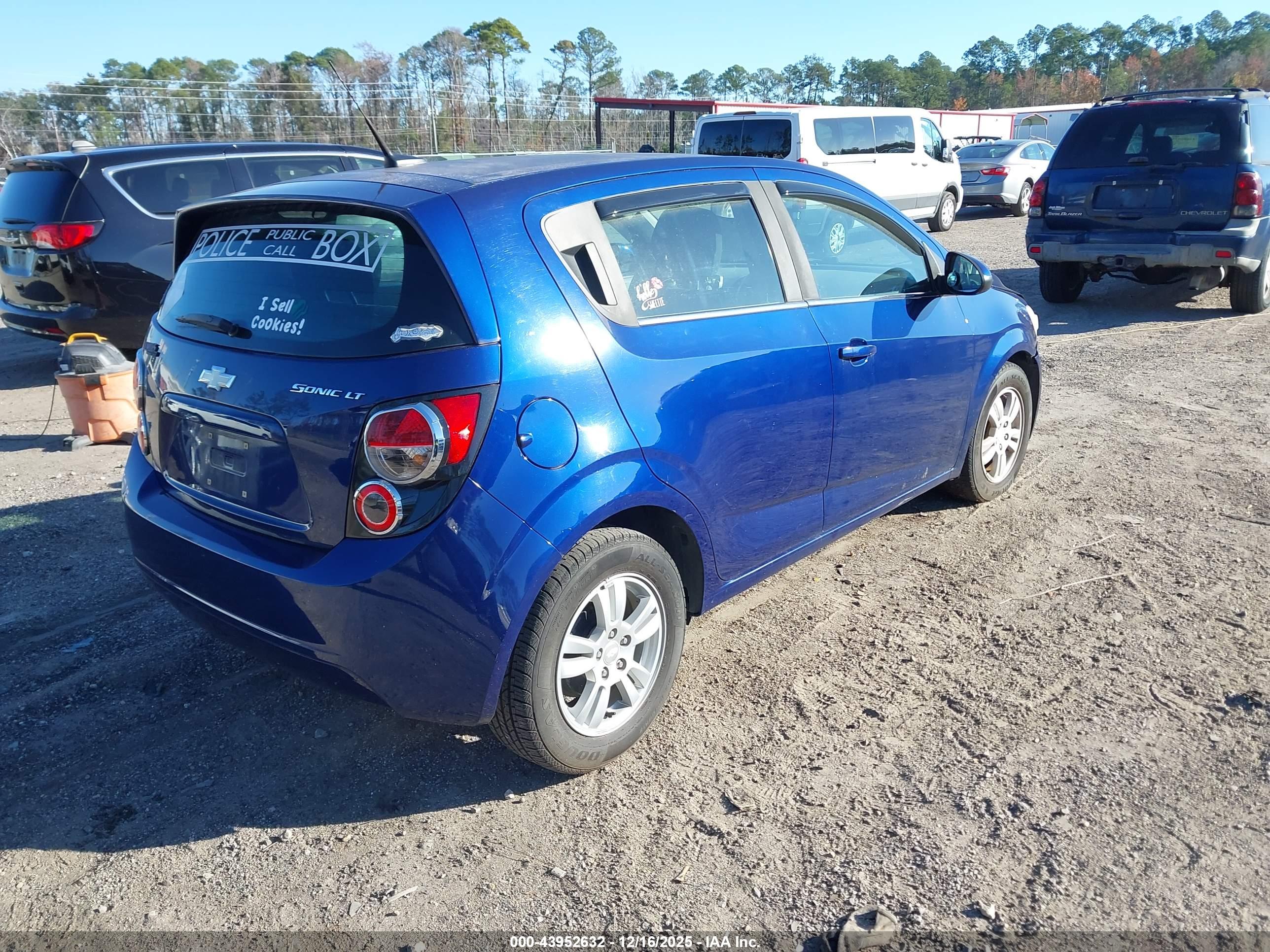CHEVROLET SONIC image 4